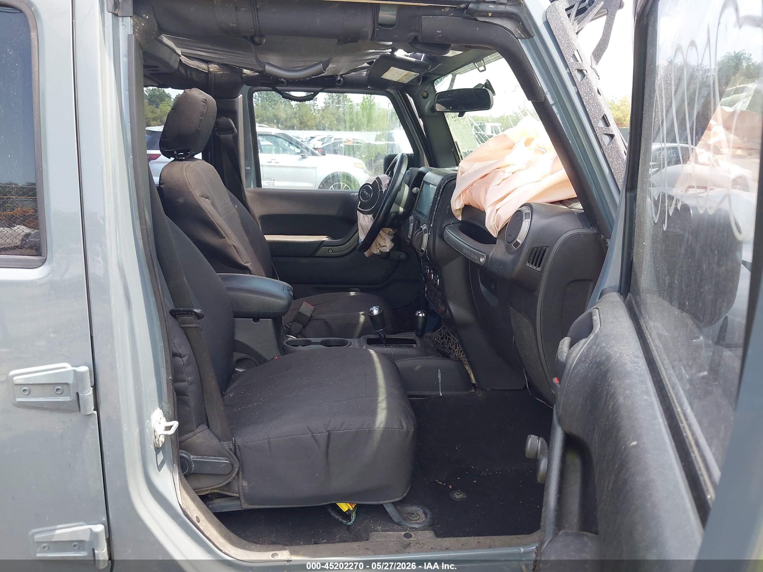 2015 Jeep Wrangler Unlimited Sport Gray vin: 1C4BJWDG2FL642730
