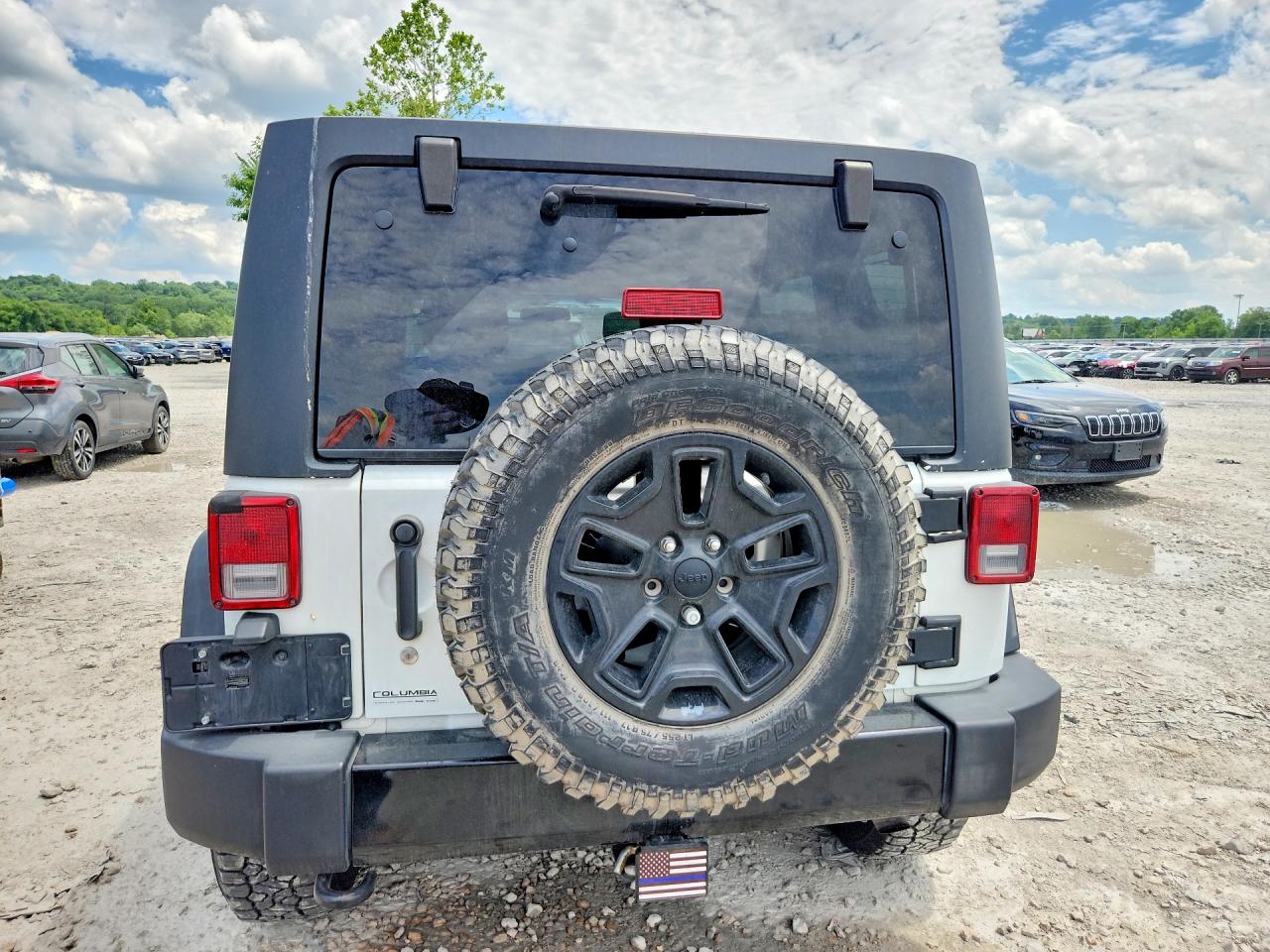 2015 Jeep Wrangler Unlimited Sport White vin: 1C4BJWDG2FL721797