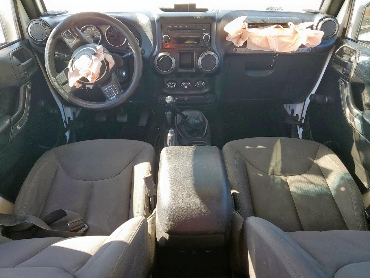 2015 Jeep Wrangler Unlimited Sport White vin: 1C4BJWDG2FL723078