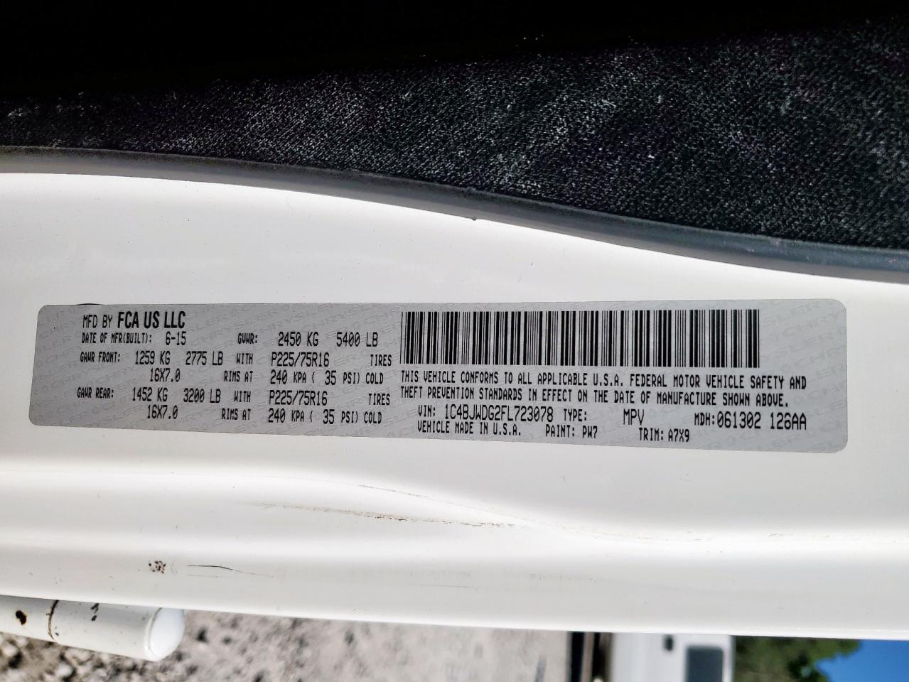 2015 Jeep Wrangler Unlimited Sport White vin: 1C4BJWDG2FL723078