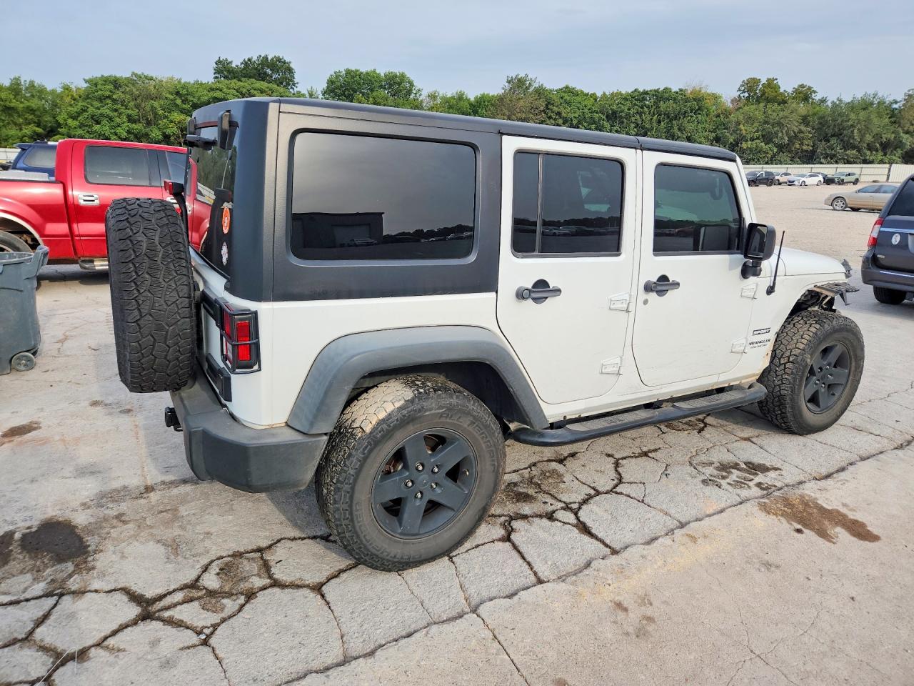2015 Jeep Wrangler Unlimited Sport White vin: 1C4BJWDG2FL751074