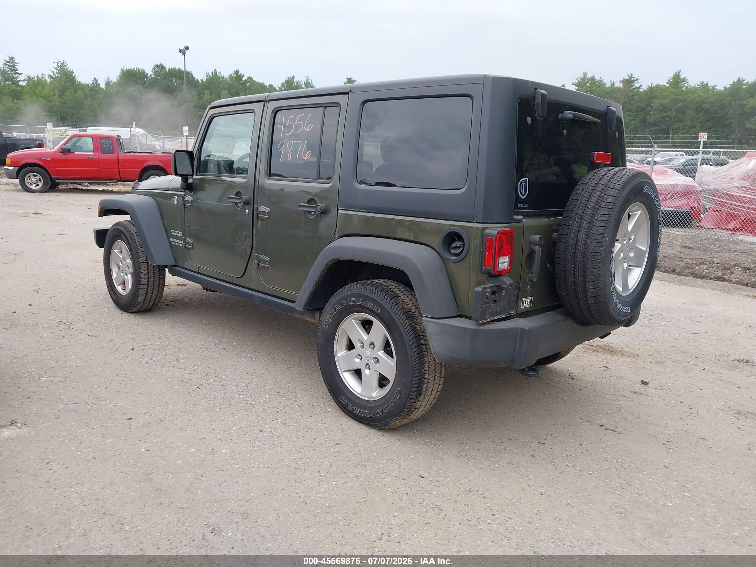2015 Jeep Wrangler Unlimited Sport Green vin: 1C4BJWDG2FL768103