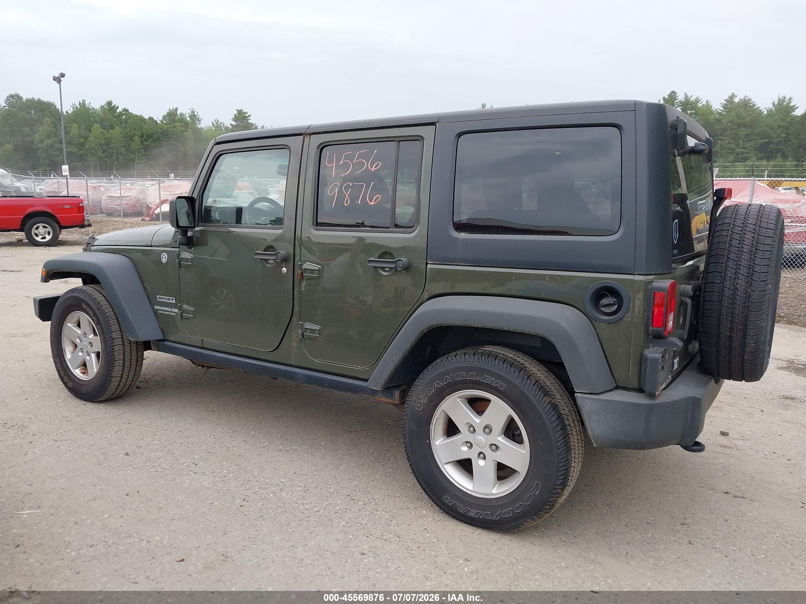 2015 Jeep Wrangler Unlimited Sport Green vin: 1C4BJWDG2FL768103