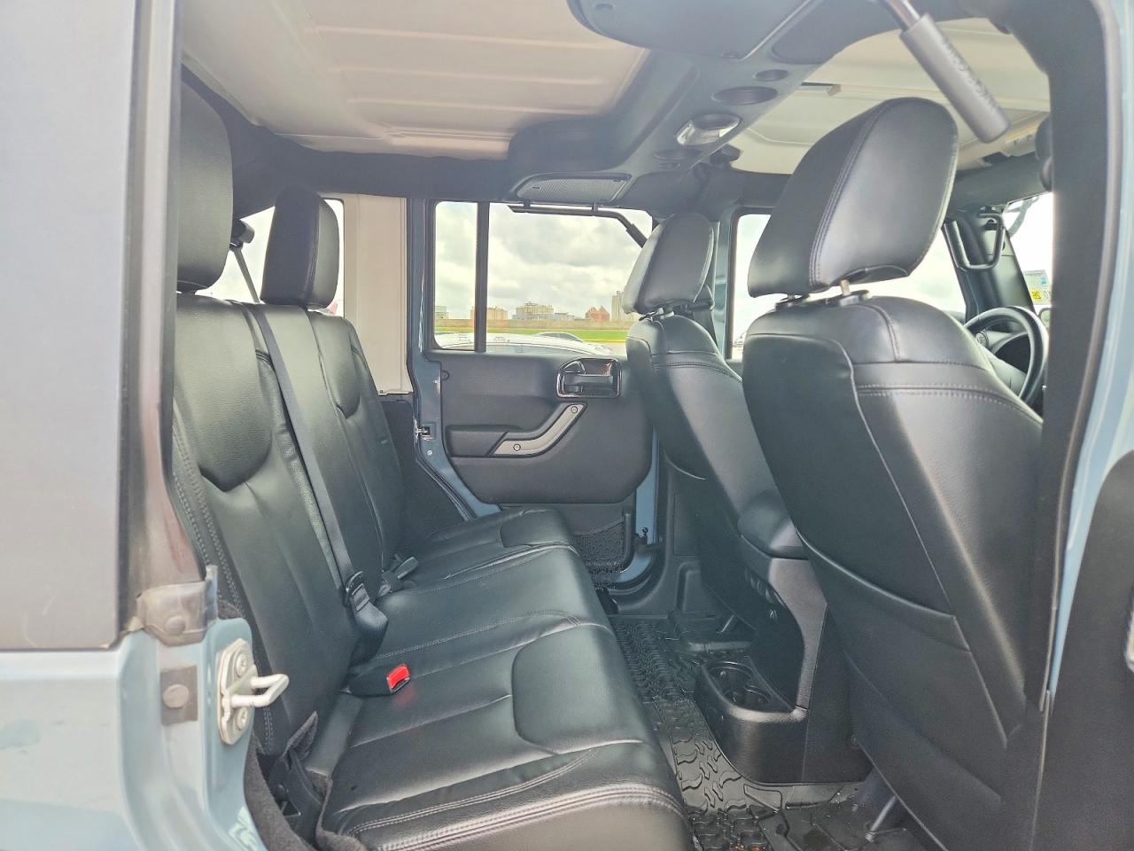 2015 Jeep Wrangler Unlimited Sport Gray vin: 1C4BJWDG2FL773723