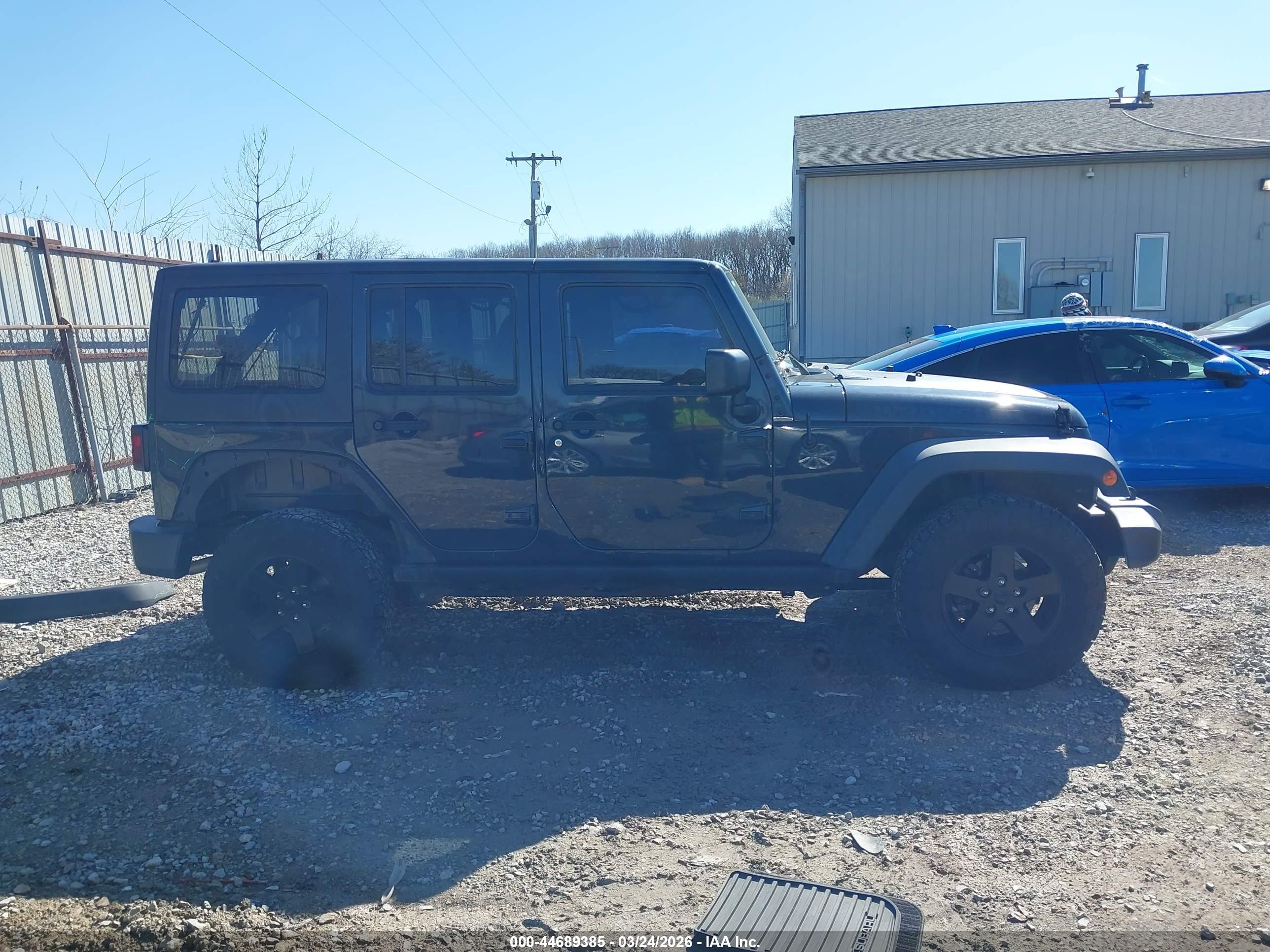 2017 Jeep Wrangler Unlimited Big Bear 4x4 Gray vin: 1C4BJWDG2HL642942