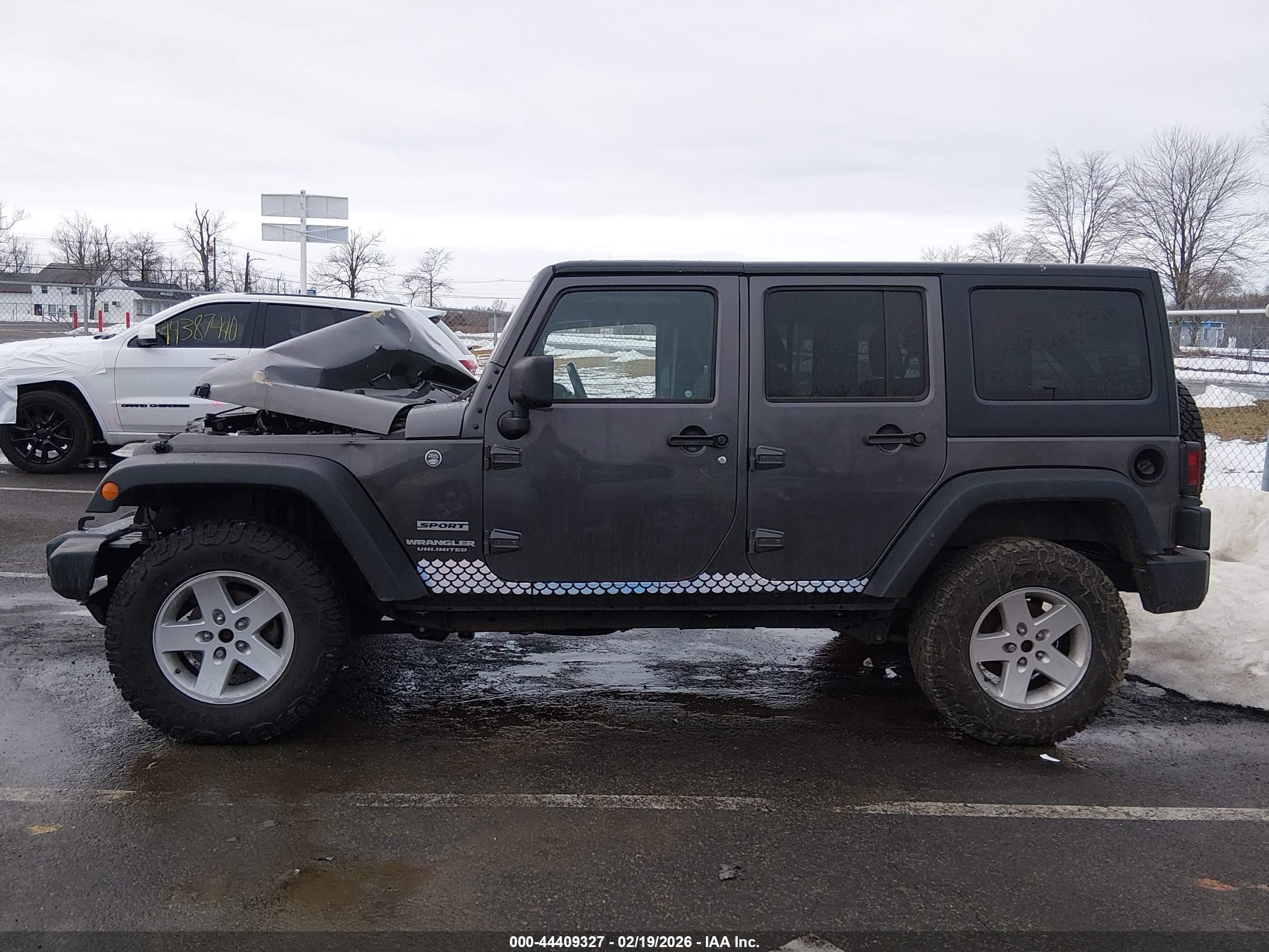 2017 Jeep Wrangler Unlimited Sport 4x4 Серый vin: 1C4BJWDG2HL729546