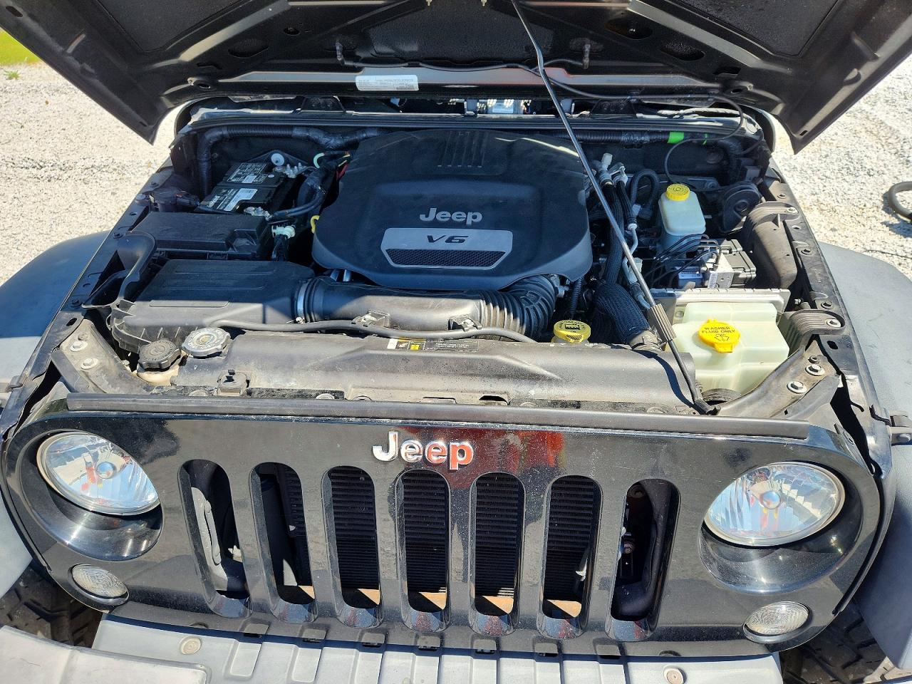2018 Jeep Wrangler Unlimited Sport Black vin: 1C4BJWDG2JL898942
