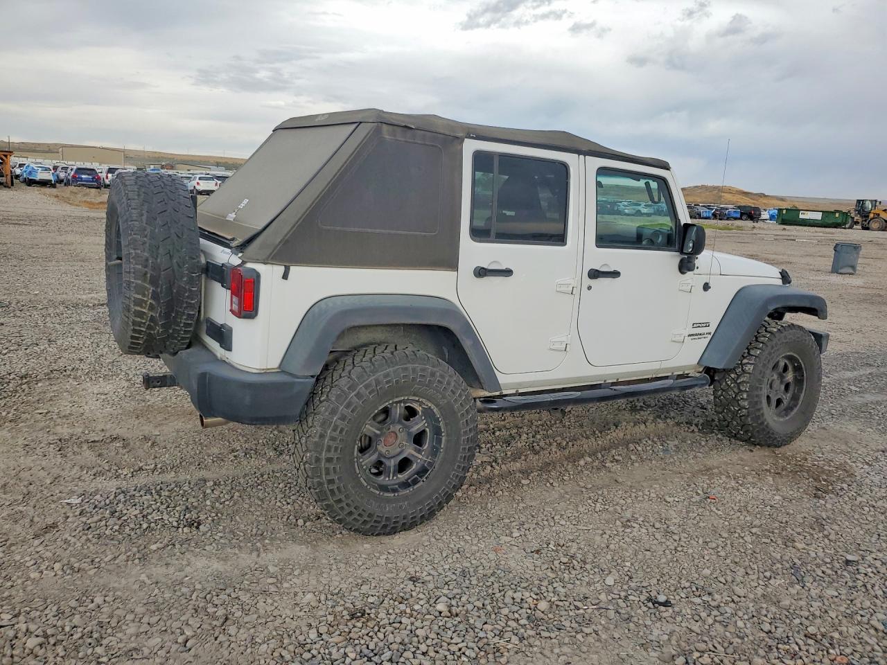 2012 Jeep Wrangler Unlimited Sport White vin: 1C4BJWDG3CL160196