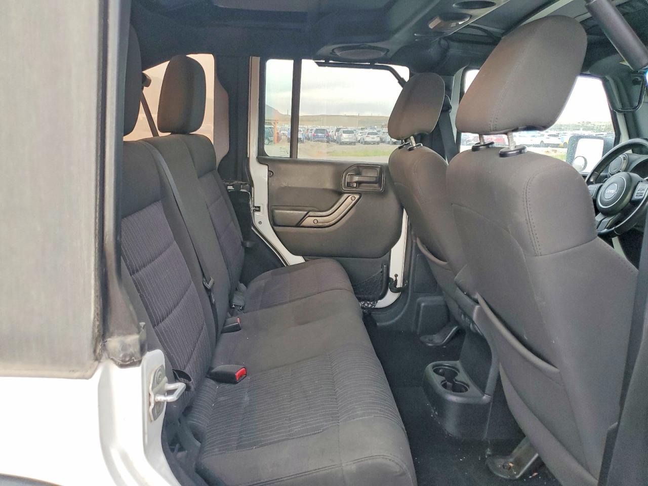 2012 Jeep Wrangler Unlimited Sport White vin: 1C4BJWDG3CL160196
