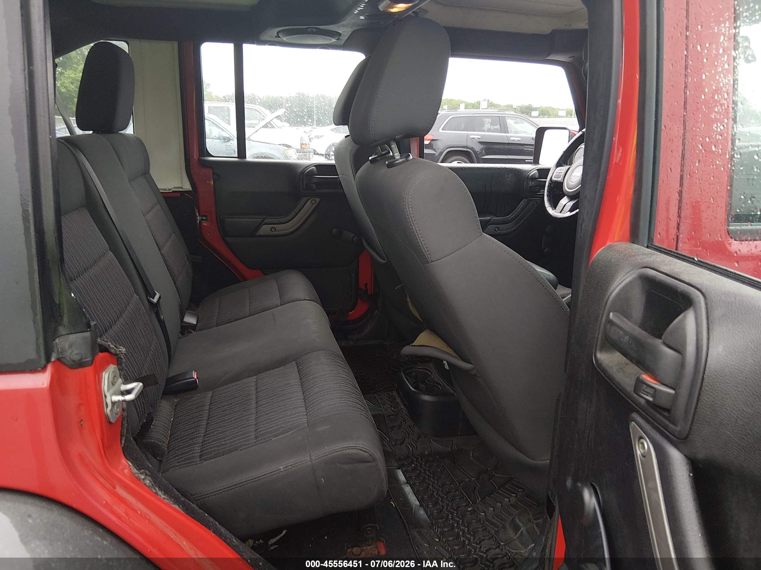 2012 Jeep Wrangler Unlimited Sport Red vin: 1C4BJWDG3CL196759