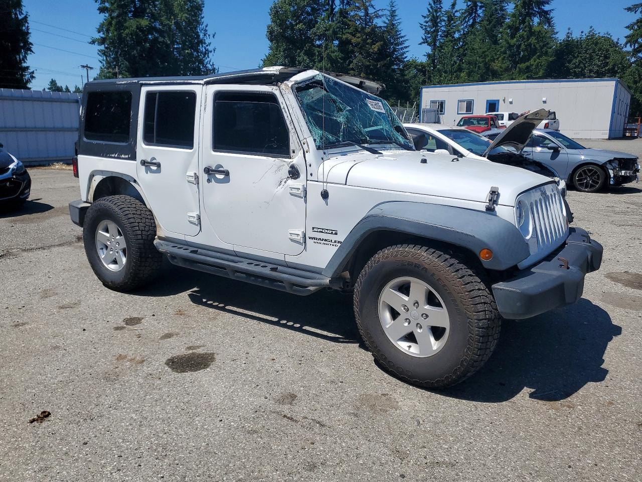 2012 Jeep Wrangler Unlimited Sport White vin: 1C4BJWDG3CL208487