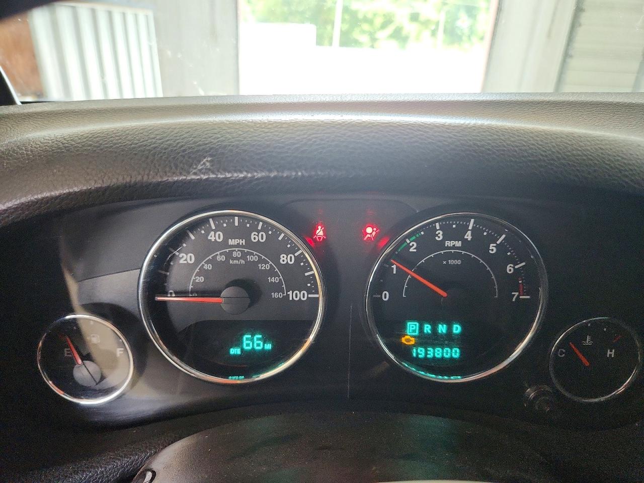 2012 Jeep Wrangler Unlimited Sport White vin: 1C4BJWDG3CL210207