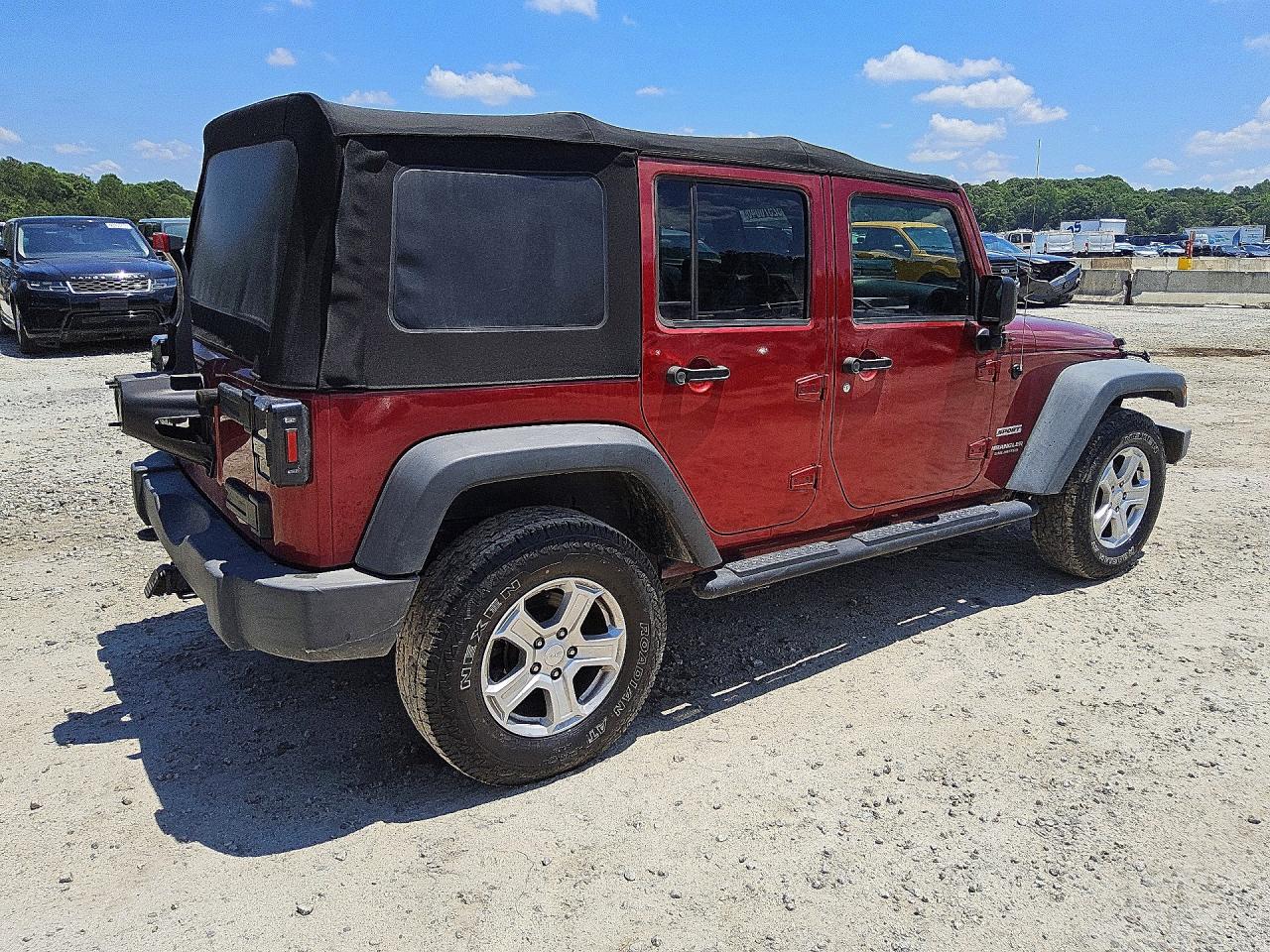 2013 Jeep Wrangler Unlimited Sport Burgundy vin: 1C4BJWDG3DL509732