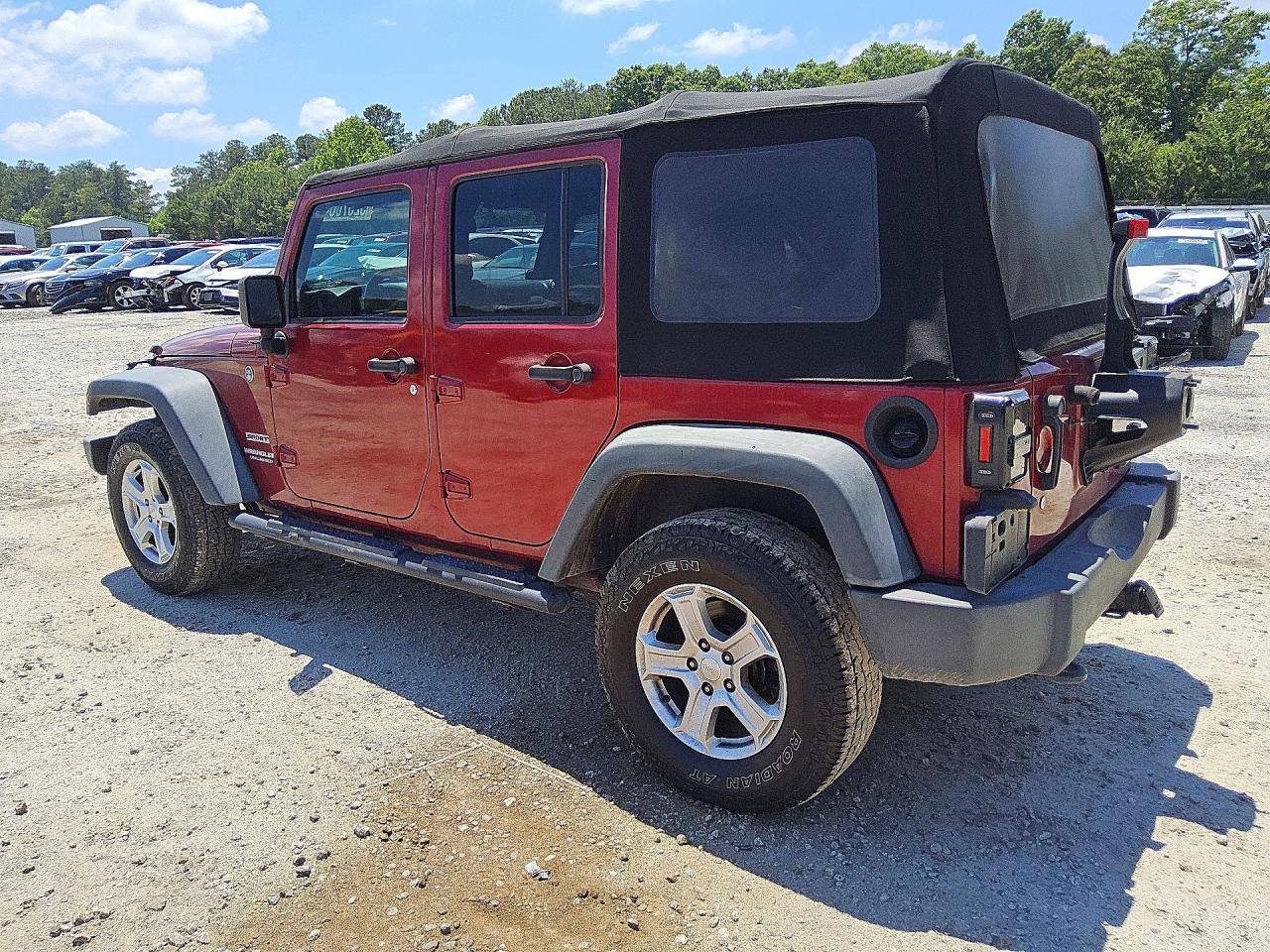 2013 Jeep Wrangler Unlimited Sport Burgundy vin: 1C4BJWDG3DL509732