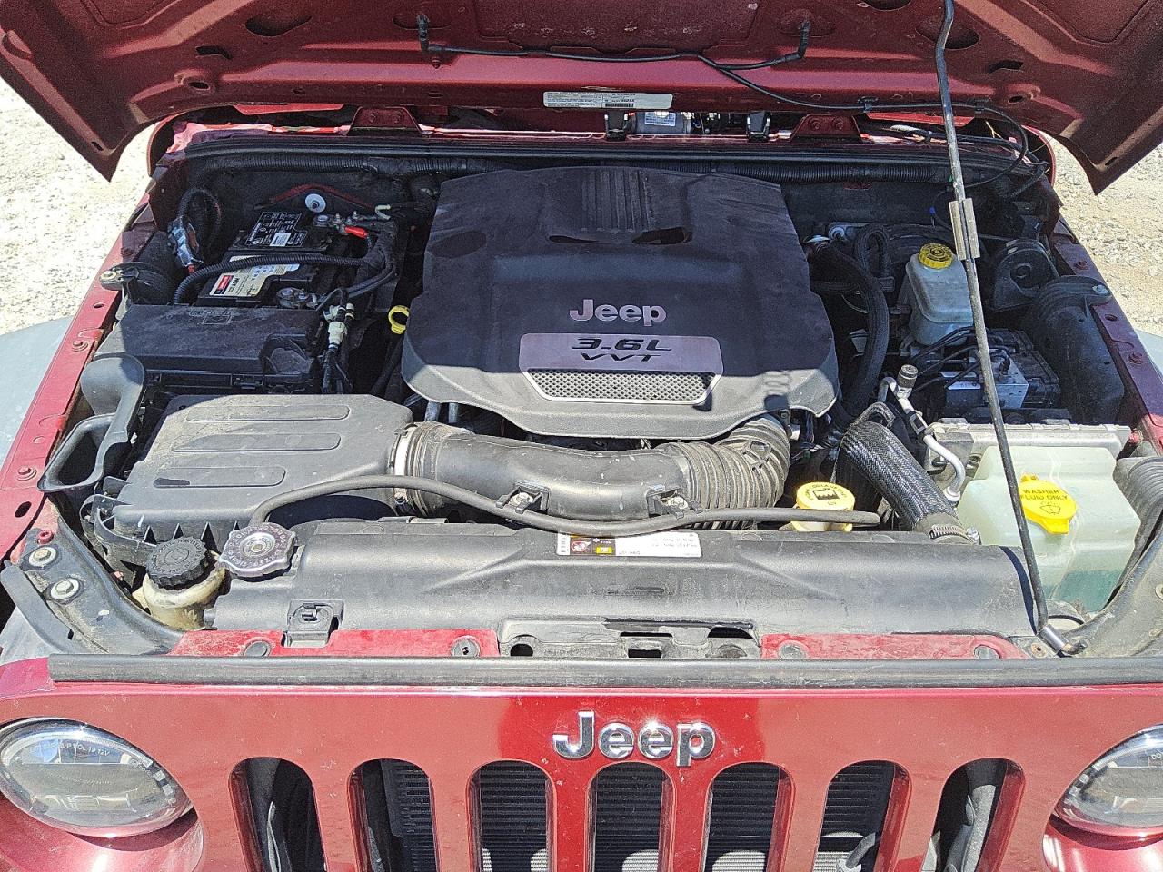 2013 Jeep Wrangler Unlimited Sport Burgundy vin: 1C4BJWDG3DL509732 Damage: Rear Main Seal, Leak, Repair Required