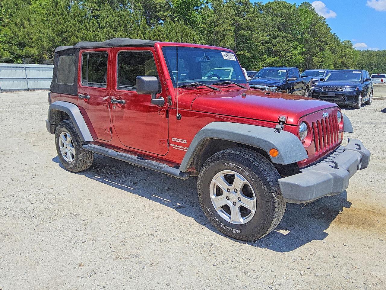 2013 Jeep Wrangler Unlimited Sport Burgundy vin: 1C4BJWDG3DL509732