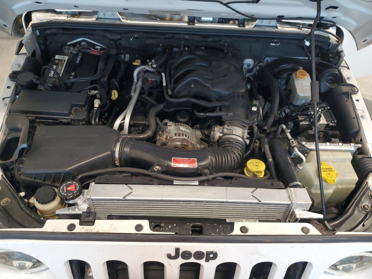 2013 Jeep Wrangler Unlimited Sport White vin: 1C4BJWDG3DL513831