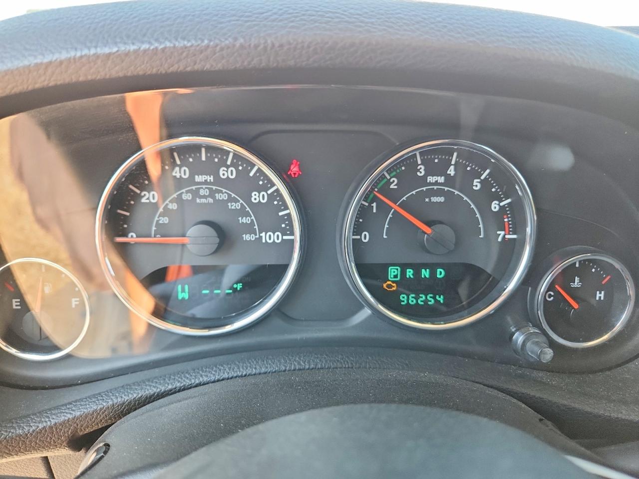2013 Jeep Wrangler Unlimited Sport White vin: 1C4BJWDG3DL547302
