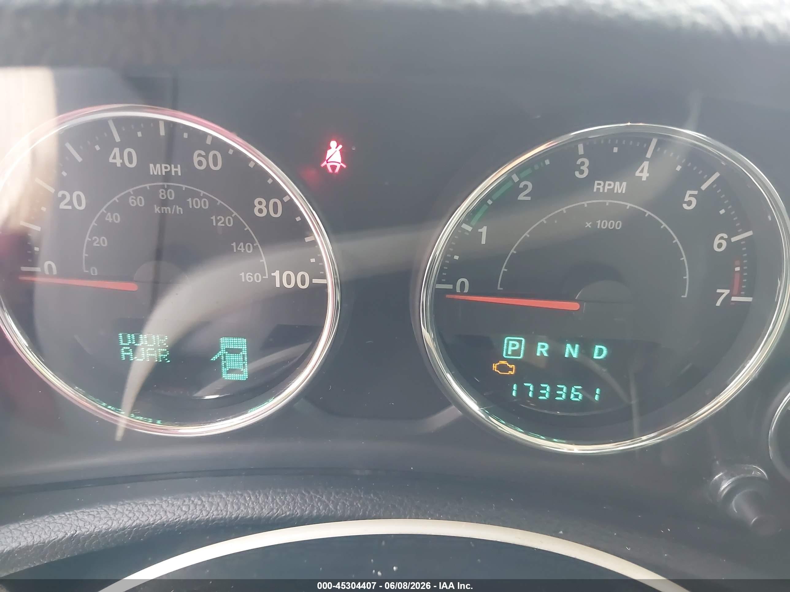 2013 Jeep Wrangler Unlimited Sport Silver vin: 1C4BJWDG3DL585046