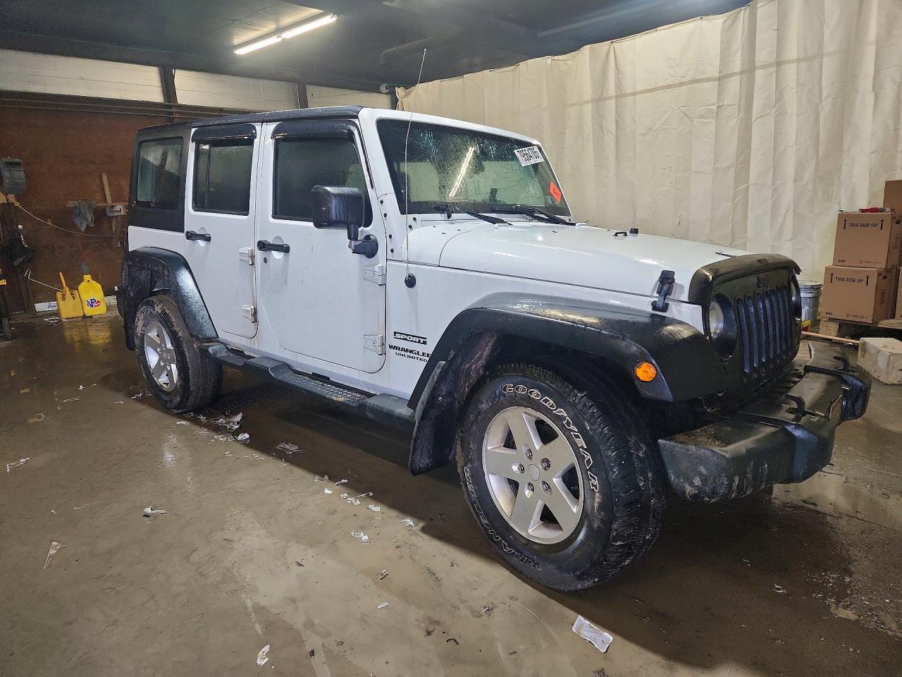 2013 Jeep Wrangler Unlimited Sport Белый vin: 1C4BJWDG3DL601357