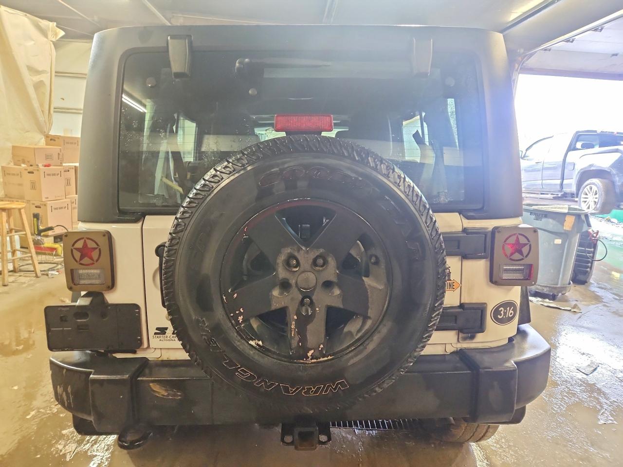 2013 Jeep Wrangler Unlimited Sport Белый vin: 1C4BJWDG3DL601357