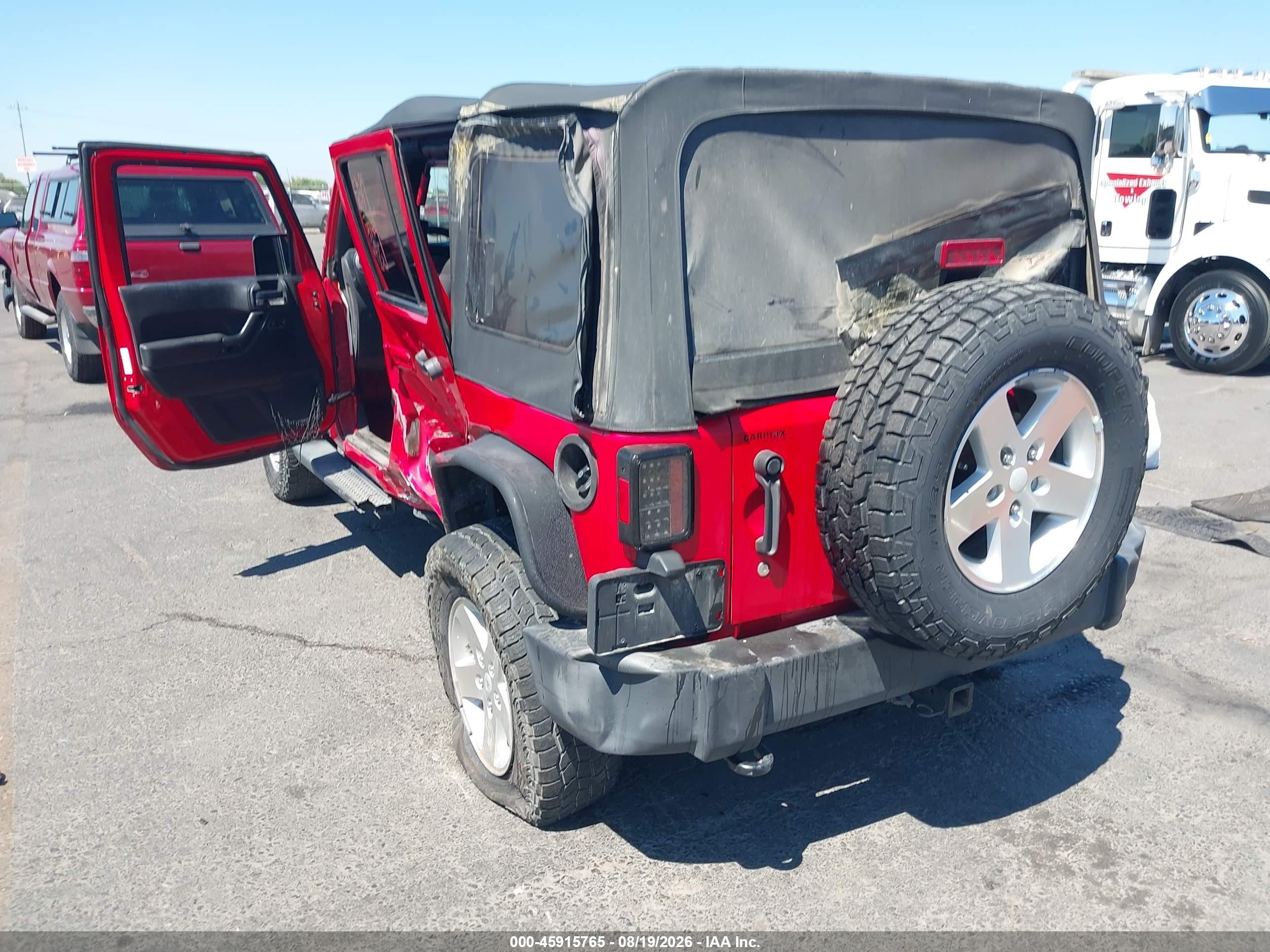 2013 Jeep Wrangler Unlimited Sport Red vin: 1C4BJWDG3DL673806