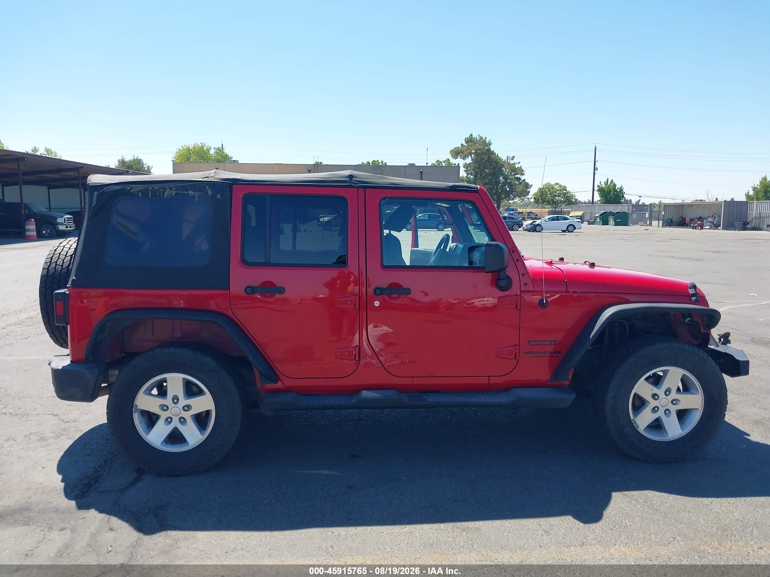 2013 Jeep Wrangler Unlimited Sport Red vin: 1C4BJWDG3DL673806