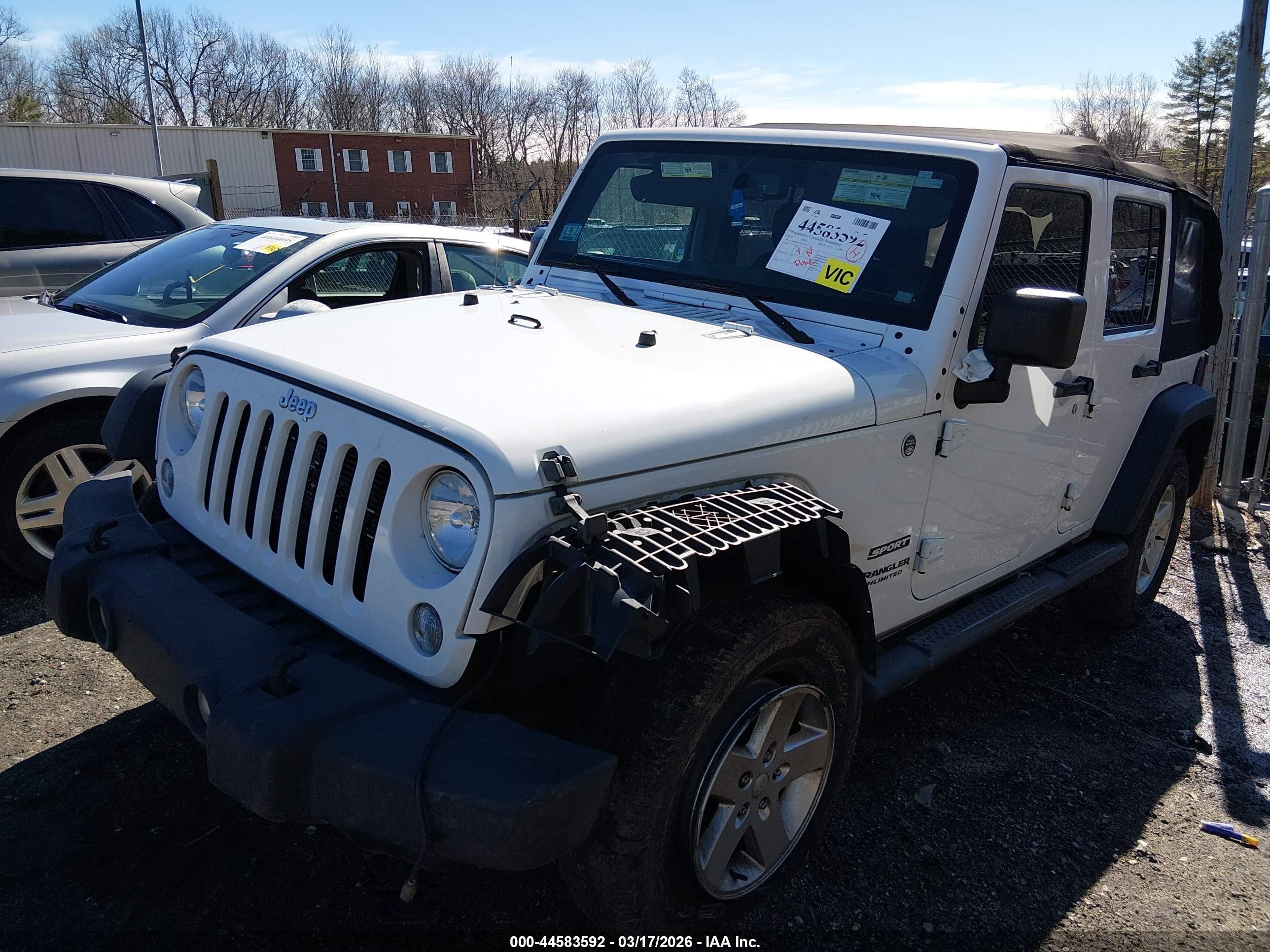 2014 Jeep Wrangler Unlimited Sport White vin: 1C4BJWDG3EL162713