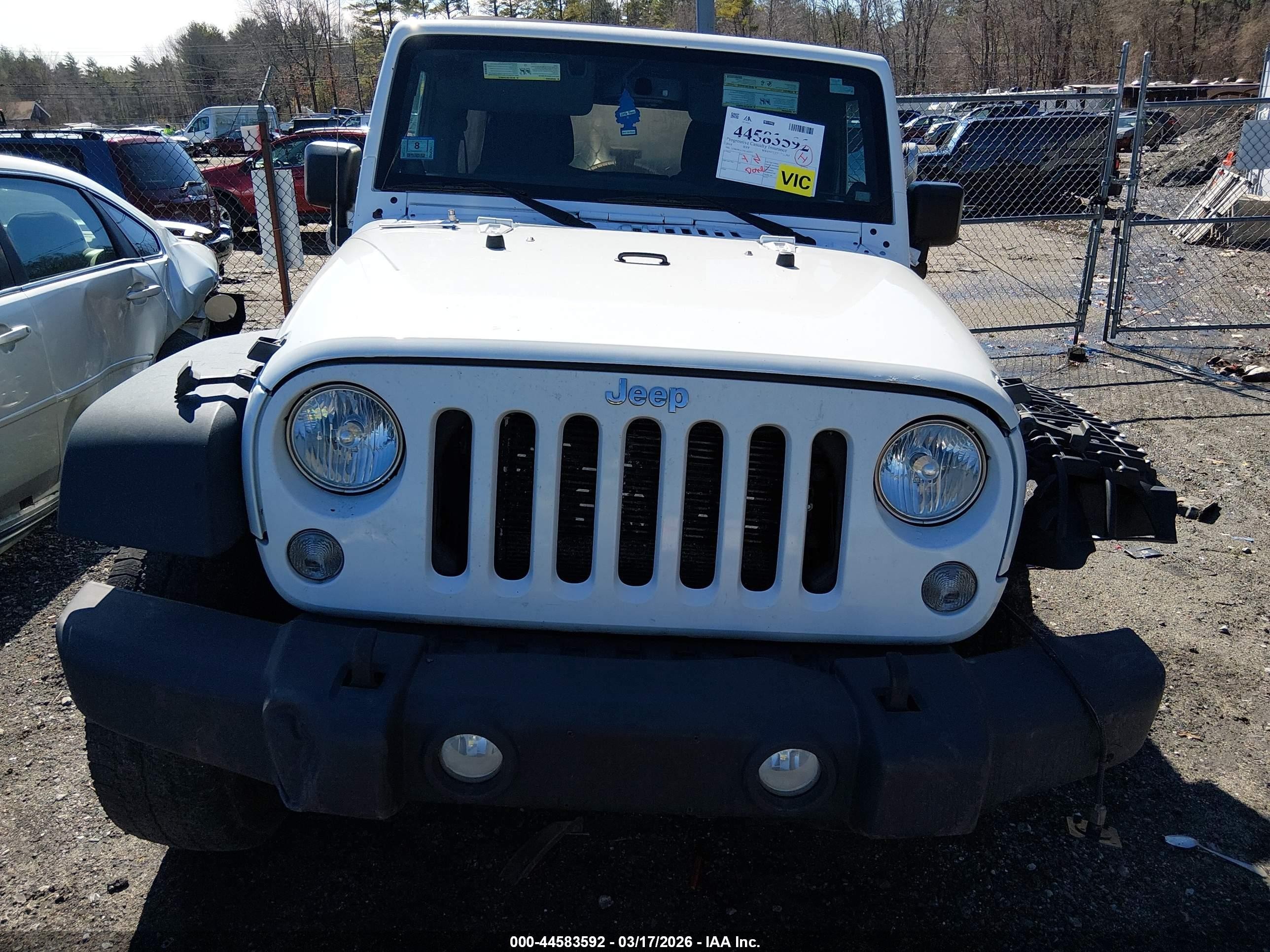 2014 Jeep Wrangler Unlimited Sport White vin: 1C4BJWDG3EL162713