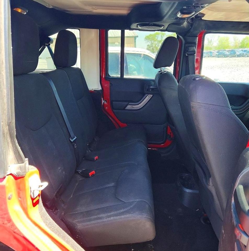 2014 Jeep Wrangler Unlimited Sport Red vin: 1C4BJWDG3EL175008