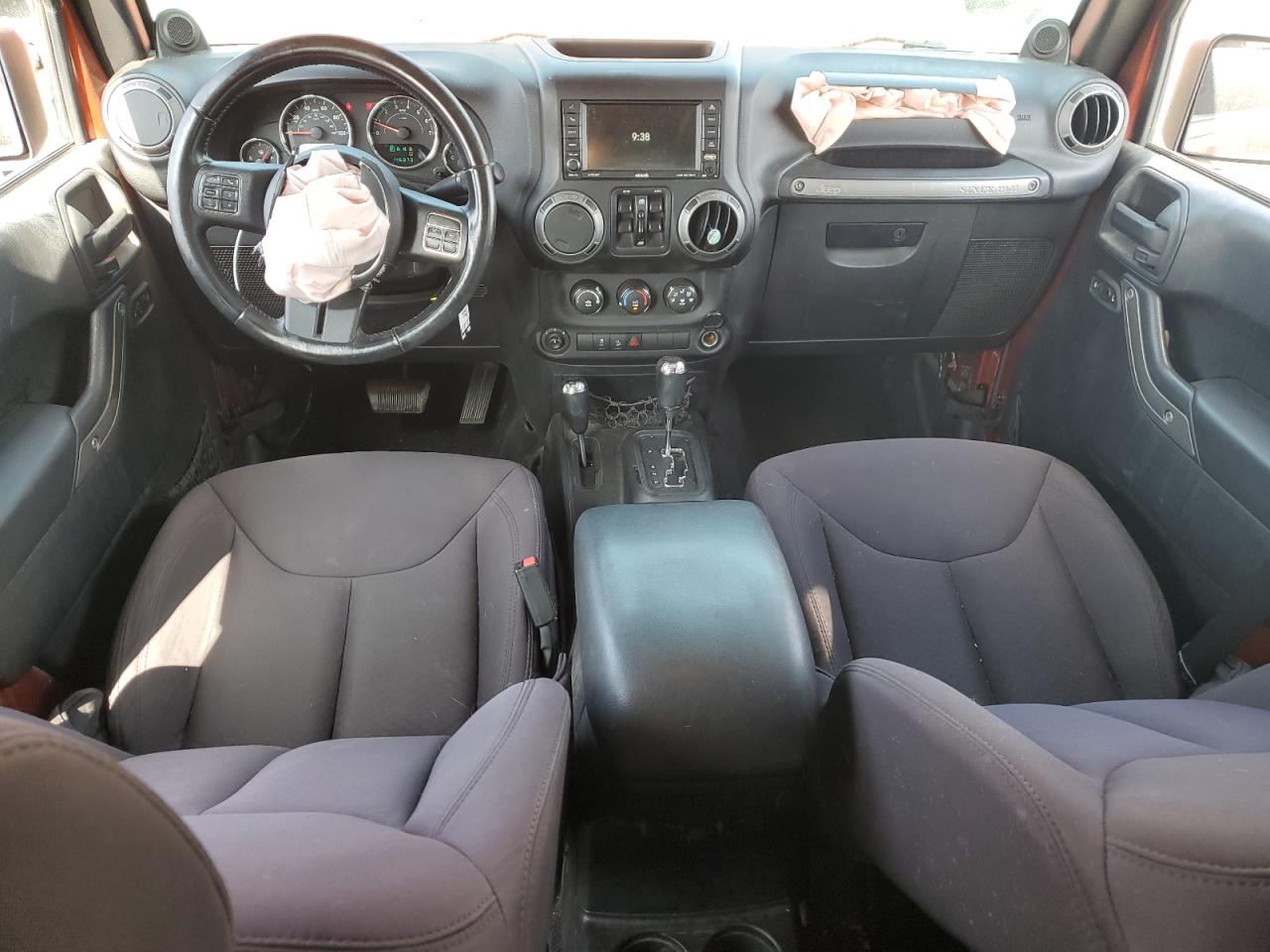 2014 Jeep Wrangler Unlimited Sport Orange vin: 1C4BJWDG3EL183688