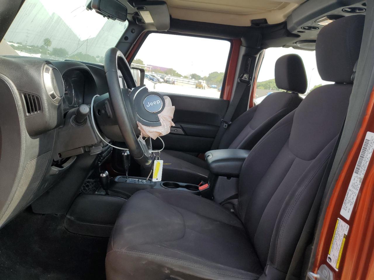 2014 Jeep Wrangler Unlimited Sport Orange vin: 1C4BJWDG3EL183688