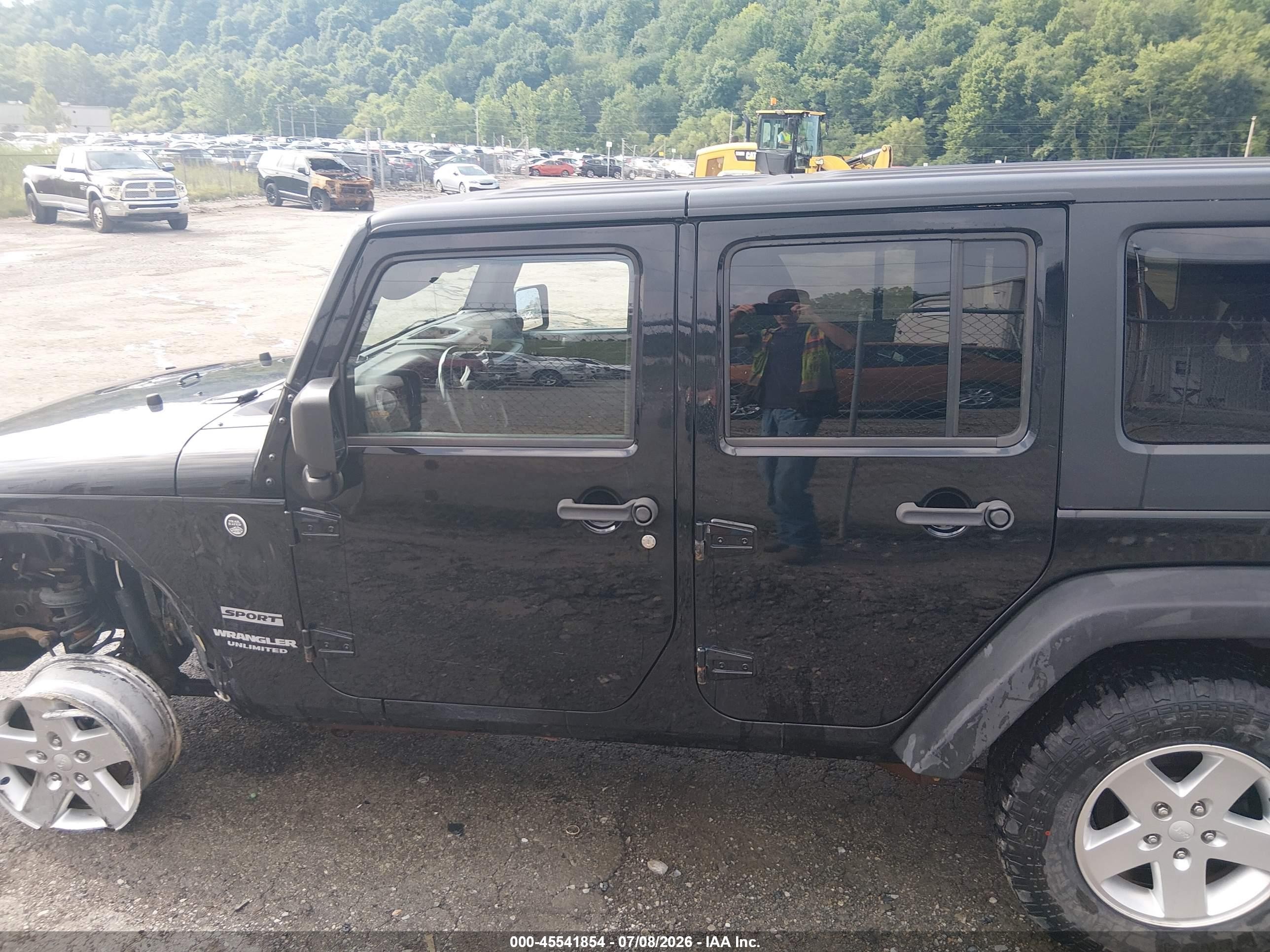 2015 Jeep Wrangler Unlimited Sport Черный vin: 1C4BJWDG3FL519437