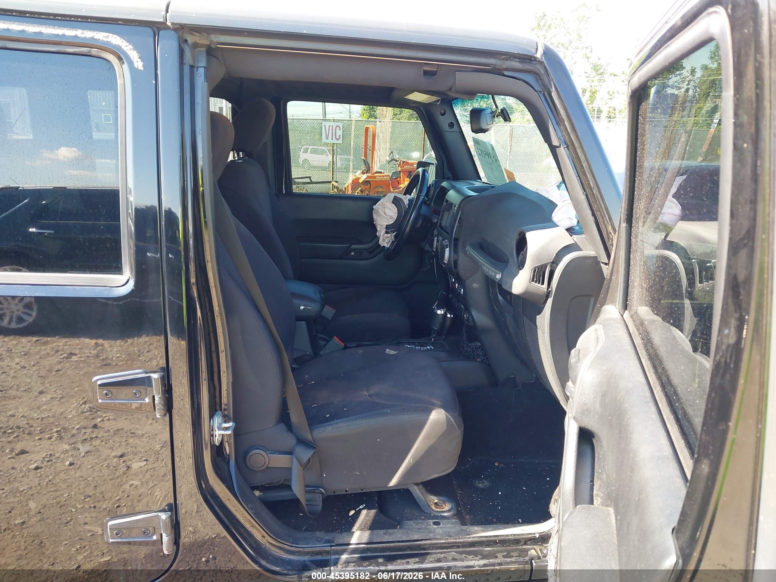 2015 Jeep Wrangler Unlimited Sport Black vin: 1C4BJWDG3FL576656