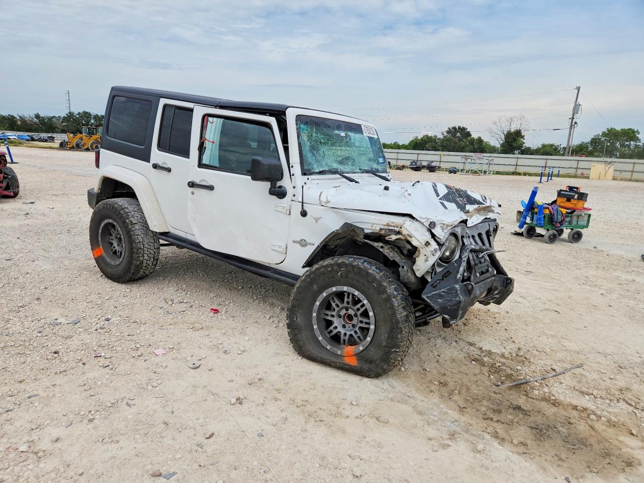 2015 Jeep Wrangler Unlimited Sport White vin: 1C4BJWDG3FL612524