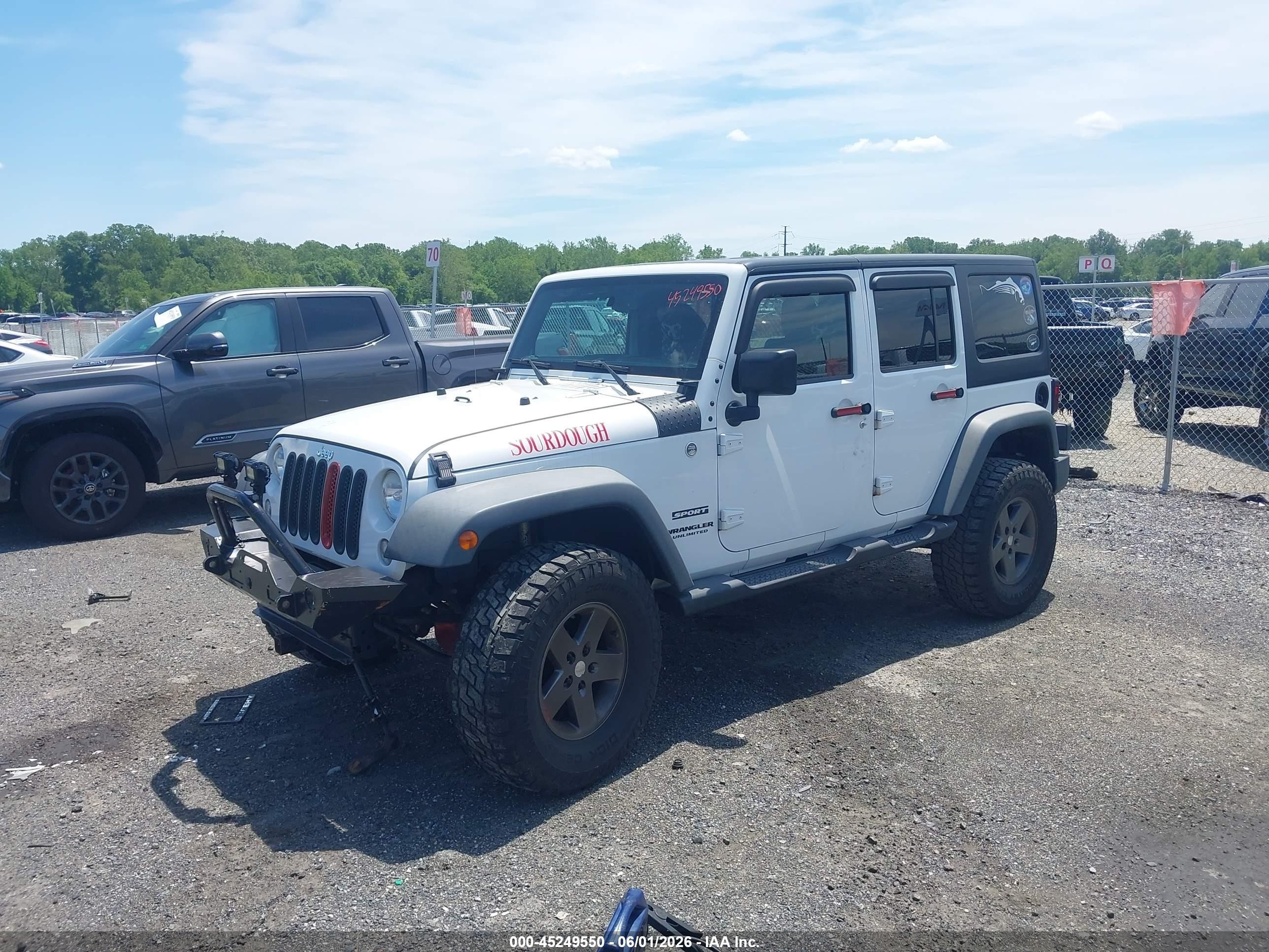 2015 Jeep Wrangler Unlimited Sport Белый vin: 1C4BJWDG3FL644776