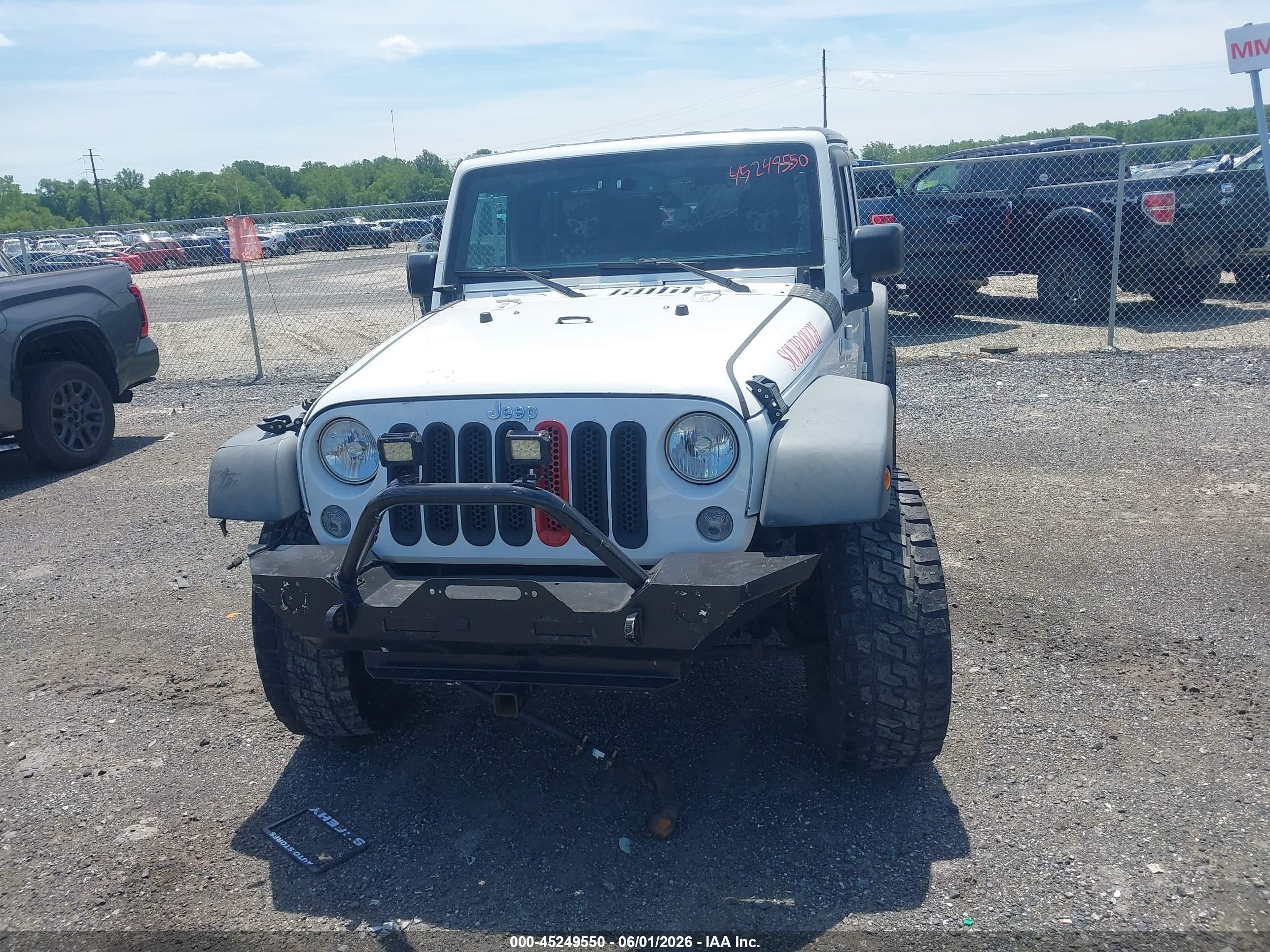 2015 Jeep Wrangler Unlimited Sport Белый vin: 1C4BJWDG3FL644776