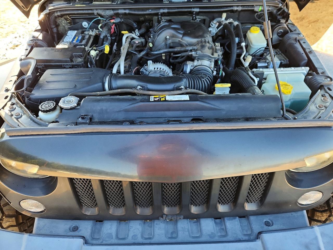 2015 Jeep Wrangler Unlimited Sport Black vin: 1C4BJWDG3FL649928