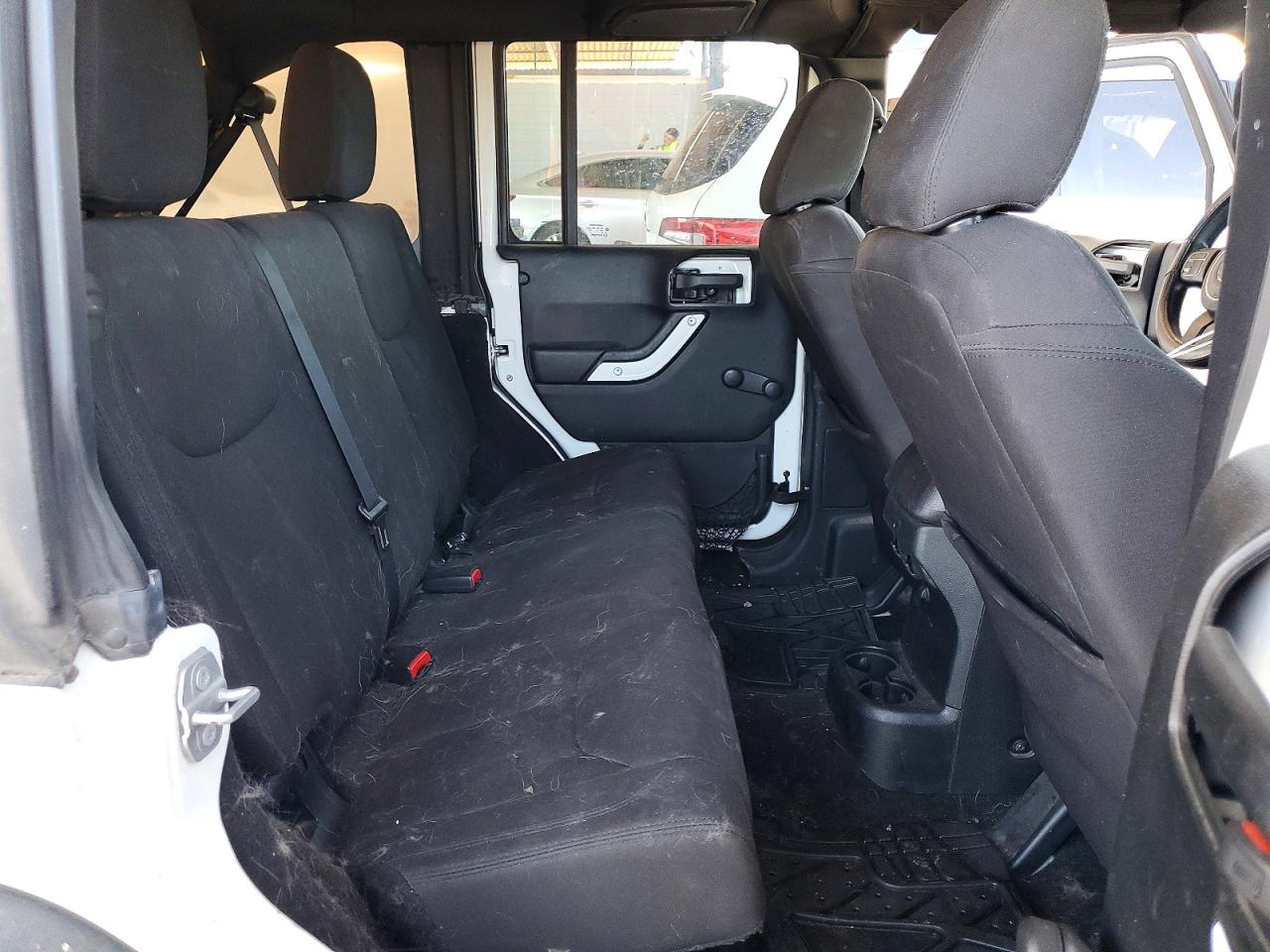2015 Jeep Wrangler Unlimited Sport White vin: 1C4BJWDG3FL706161