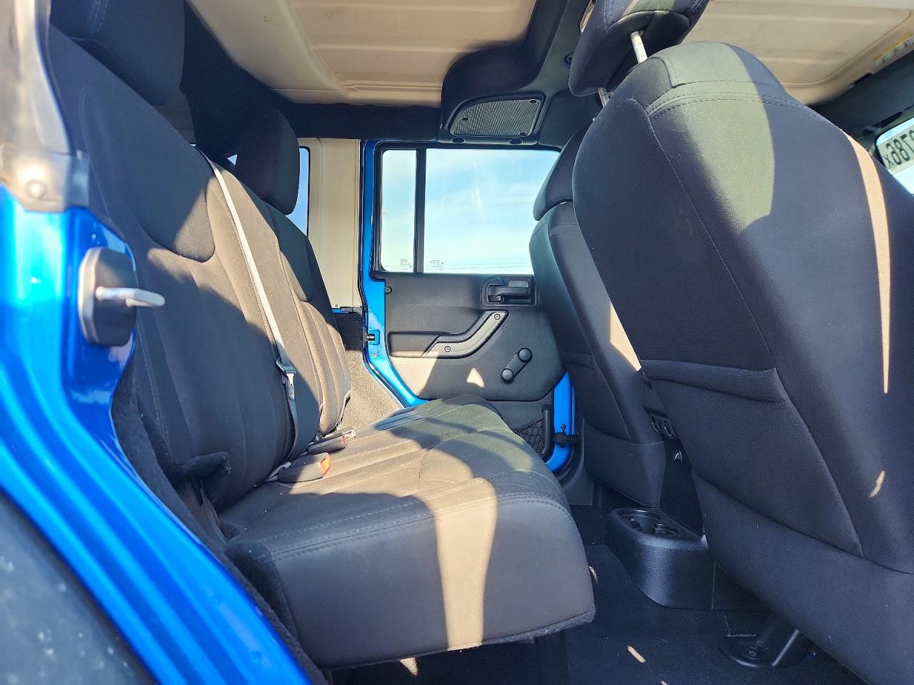 2015 Jeep Wrangler Unlimited Sport Blue vin: 1C4BJWDG3FL719993