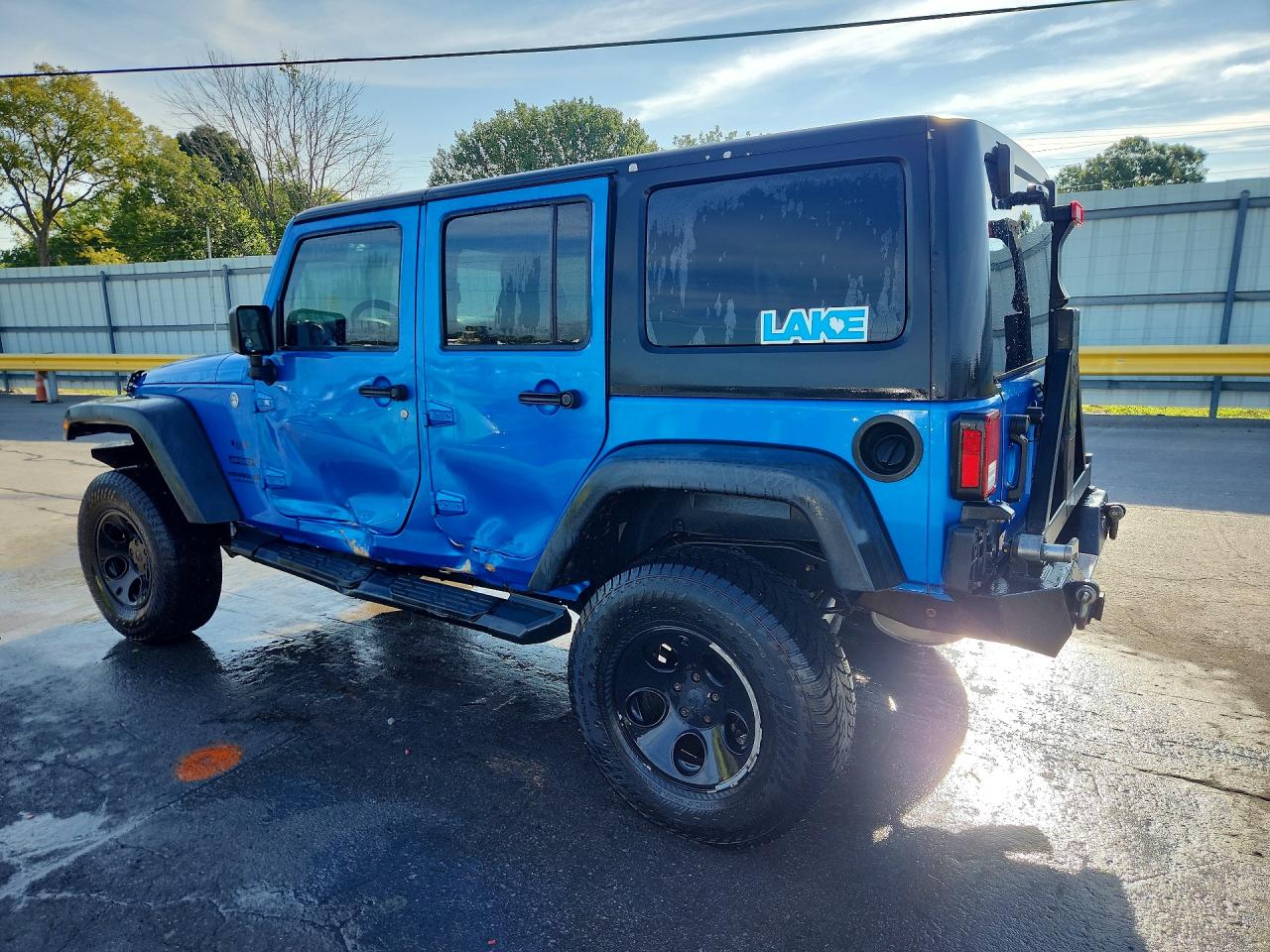 2015 Jeep Wrangler Unlimited Sport Blue vin: 1C4BJWDG3FL719993