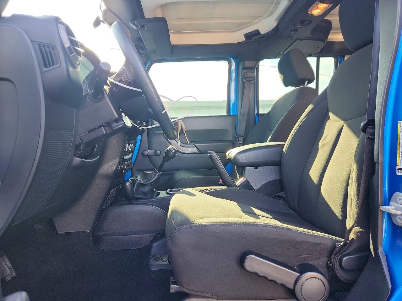 2015 Jeep Wrangler Unlimited Sport Blue vin: 1C4BJWDG3FL719993