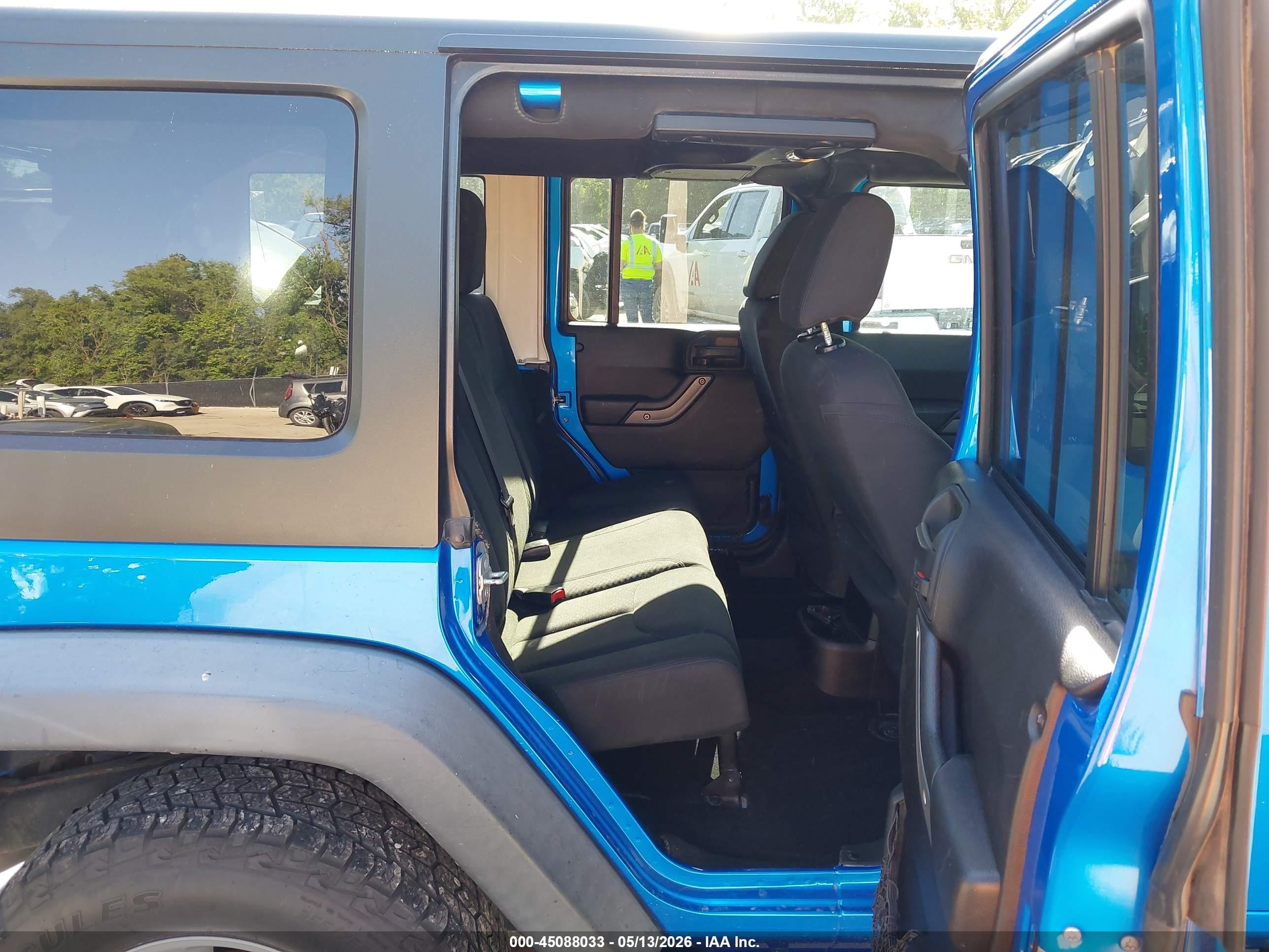 2015 Jeep Wrangler Unlimited Sport Blue vin: 1C4BJWDG3FL759149