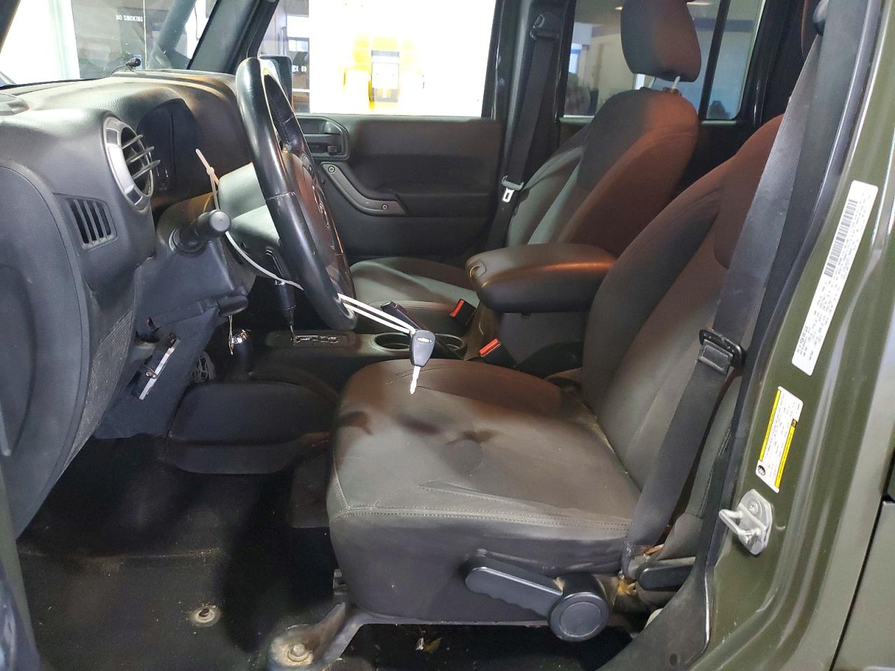 2015 Jeep Wrangler Unlimited Sport Green vin: 1C4BJWDG3FL760091