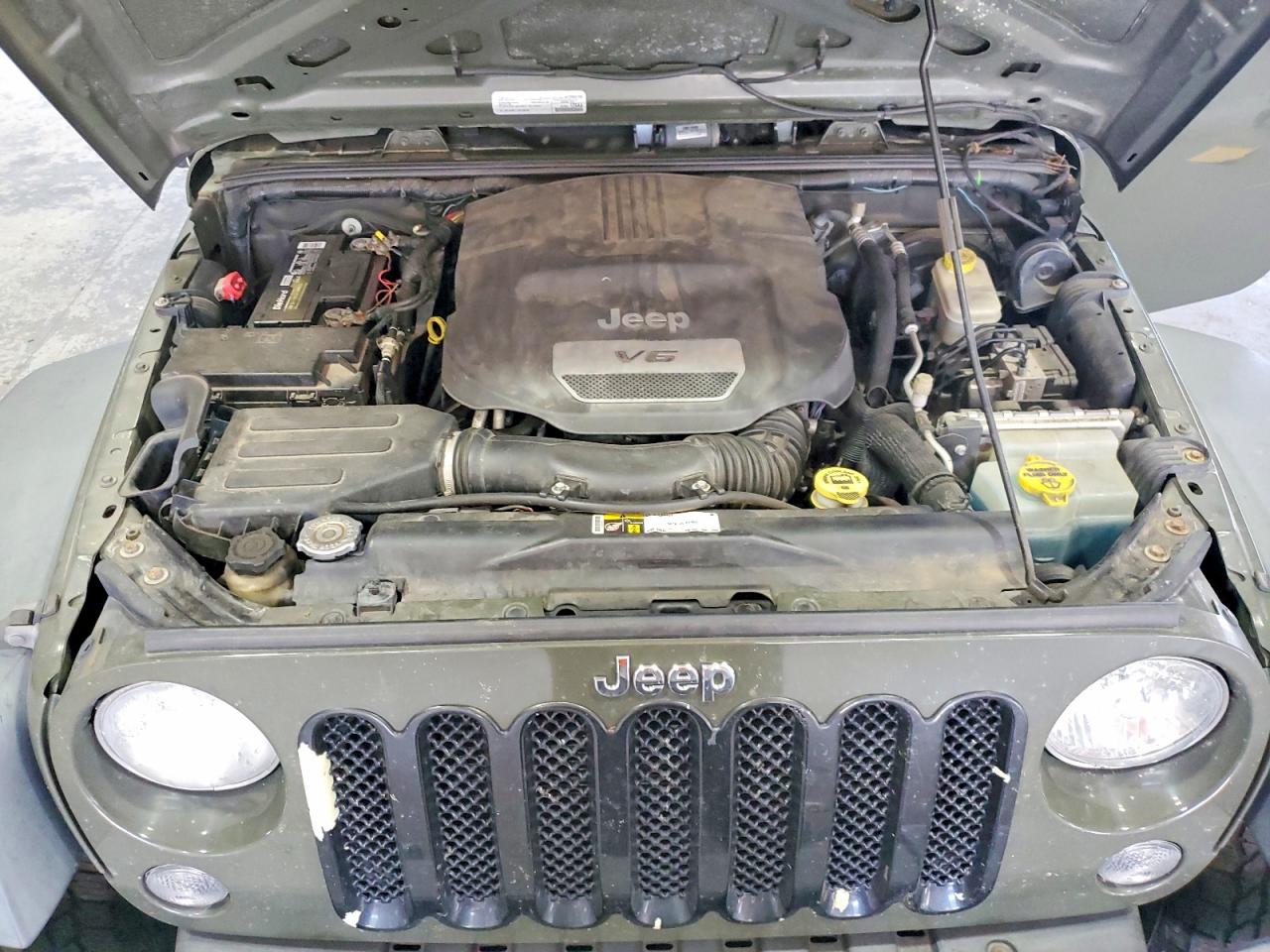 2015 Jeep Wrangler Unlimited Sport Green vin: 1C4BJWDG3FL760091