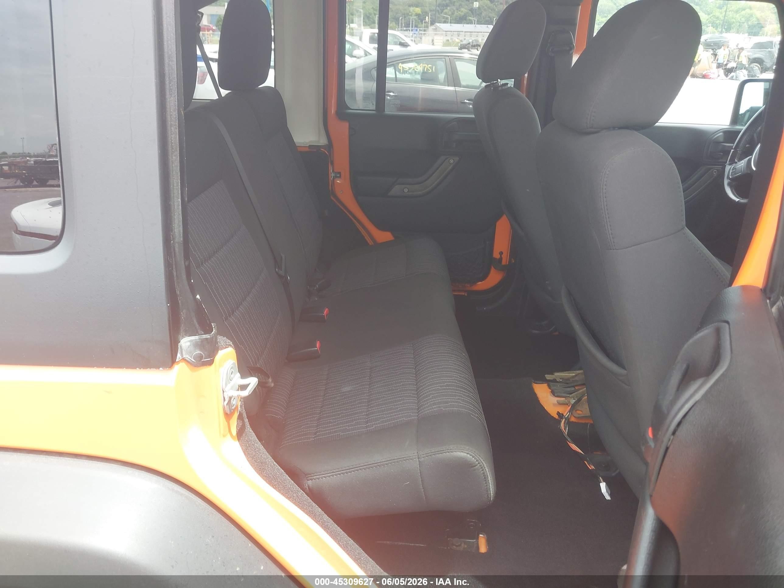 2012 Jeep Wrangler Unlimited Sport Orange vin: 1C4BJWDG4CL279715