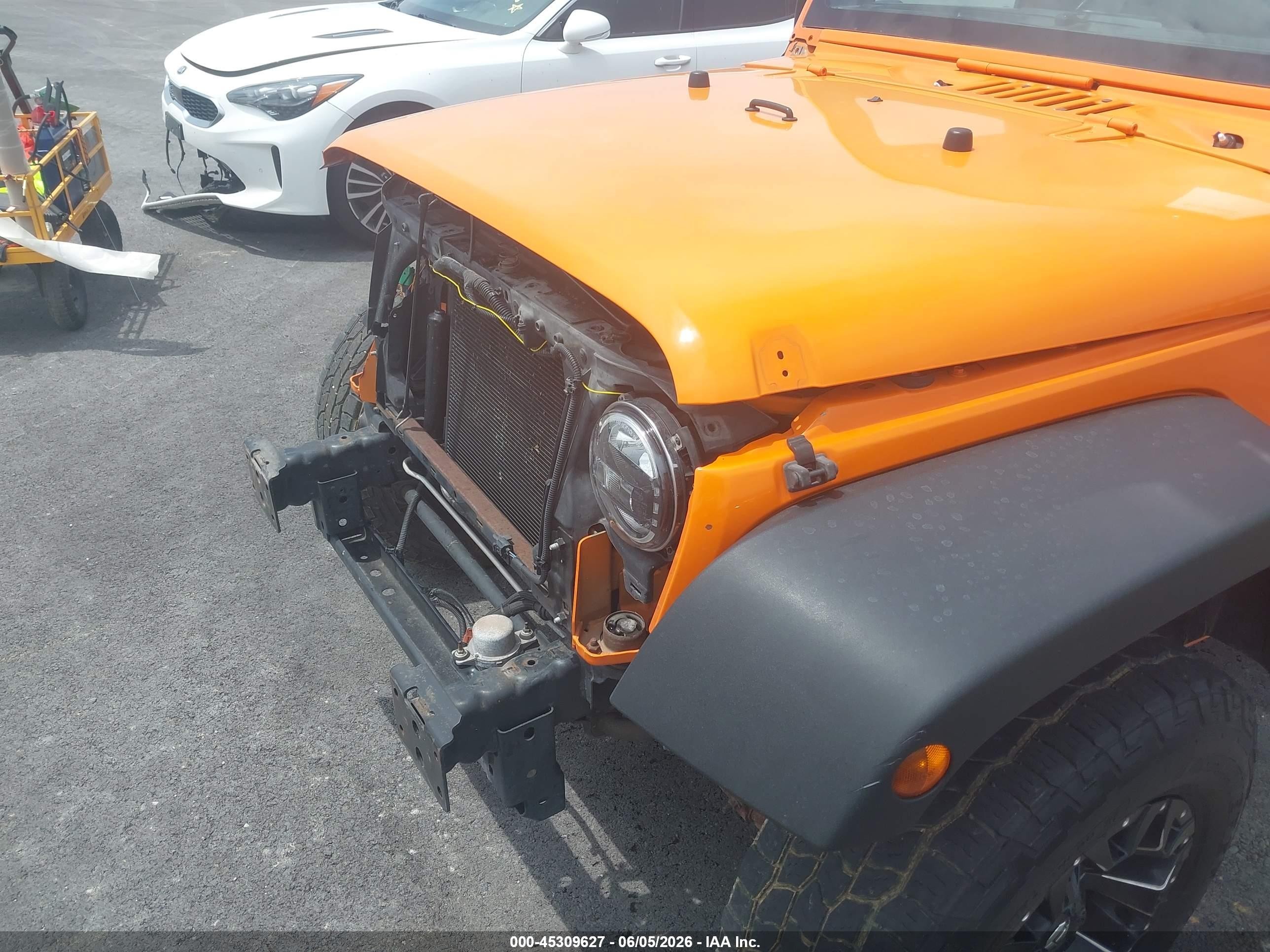 2012 Jeep Wrangler Unlimited Sport Orange vin: 1C4BJWDG4CL279715