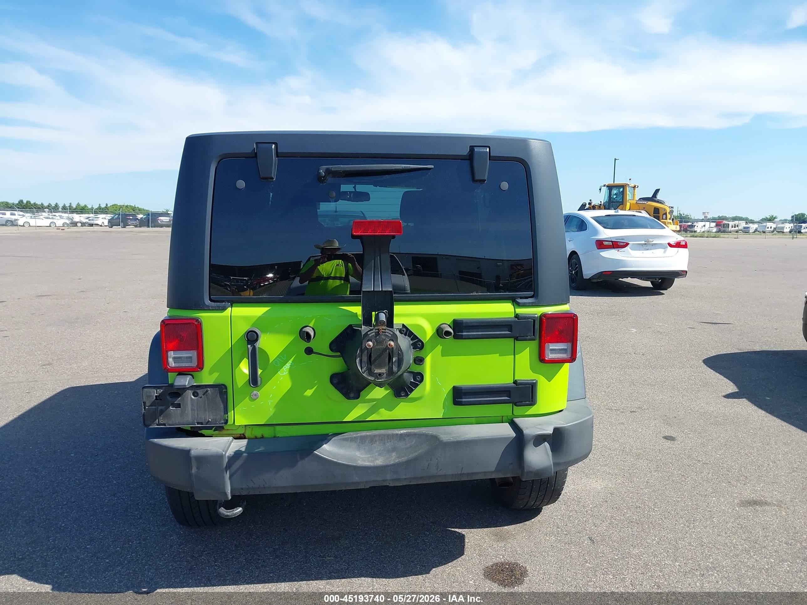 2013 Jeep Wrangler Unlimited Sport Green vin: 1C4BJWDG4DL547616