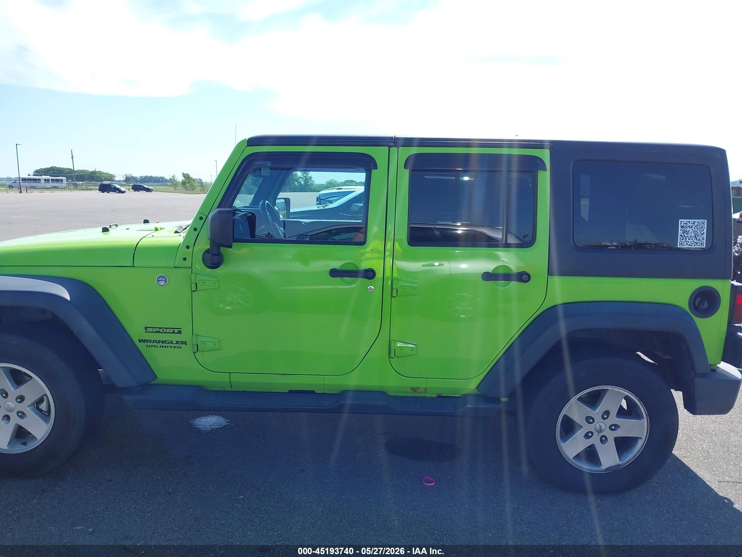 2013 Jeep Wrangler Unlimited Sport Green vin: 1C4BJWDG4DL547616