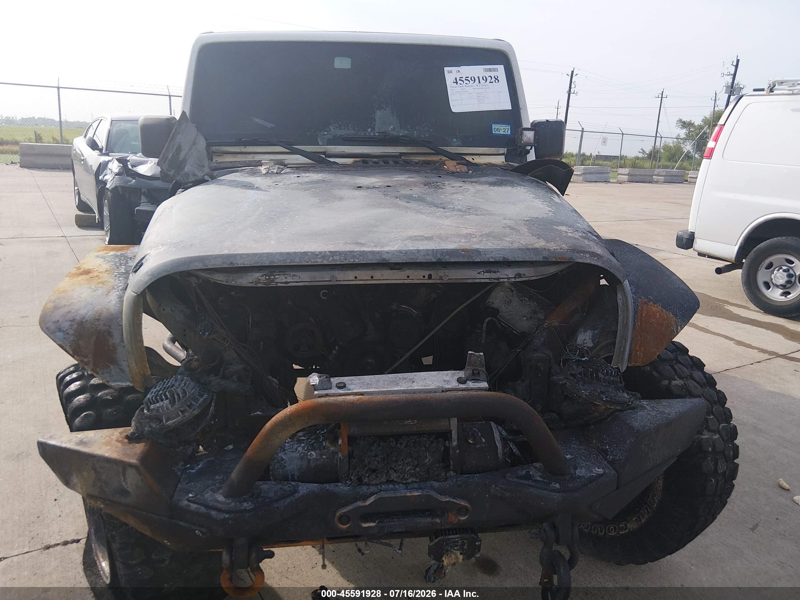 2013 Jeep Wrangler Unlimited Sport White vin: 1C4BJWDG4DL650146